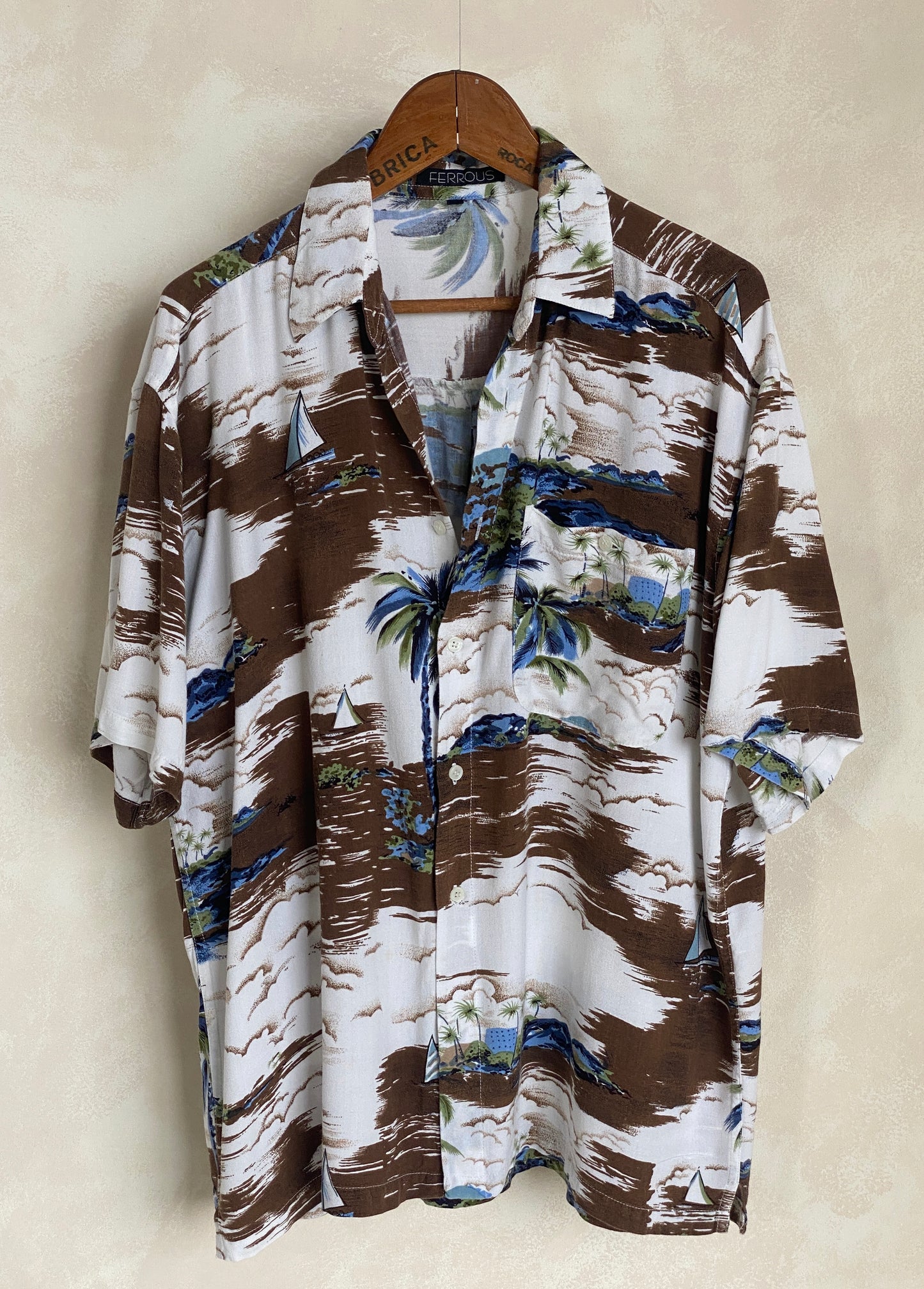 Size Large. Vintage 90s Hawaiian shirt
