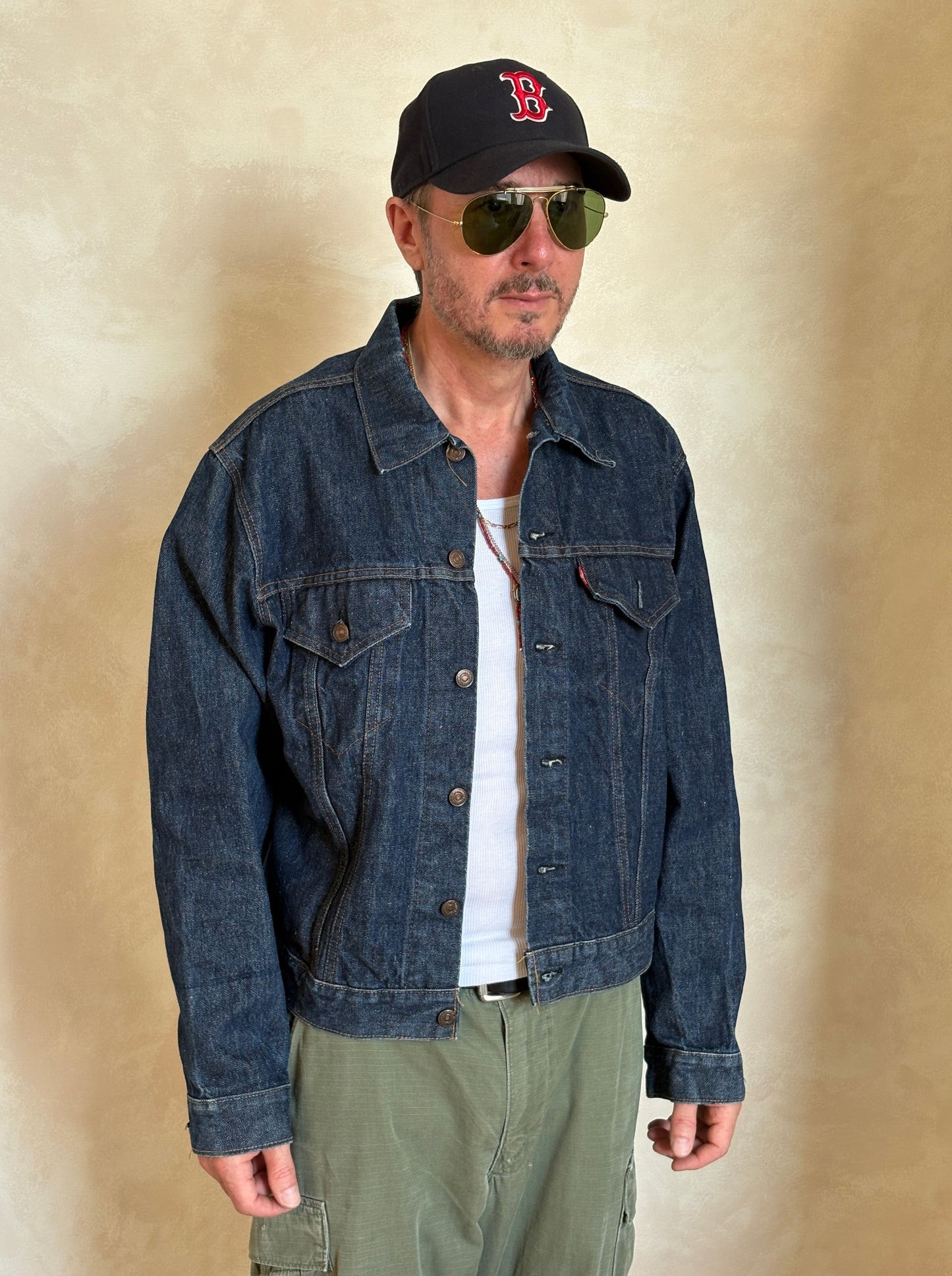 Size 46US / 56EU .Vintage 70s Levi’s Denim Jacket – 2 Pockets – Made in USA