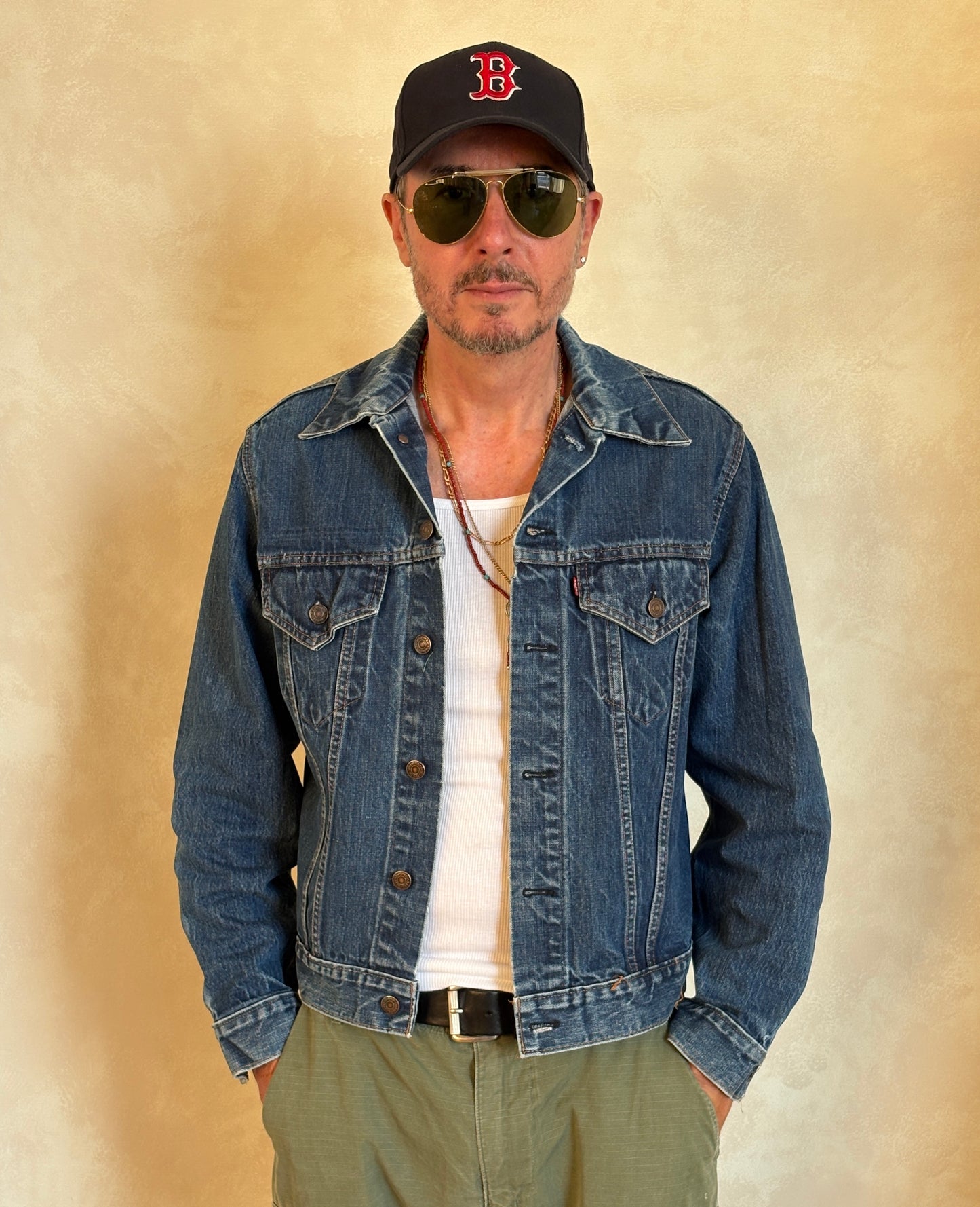 Size 42US / 52EU . Vintage 70s Levi’s Denim Jacket – 2 Pockets – Made in USA