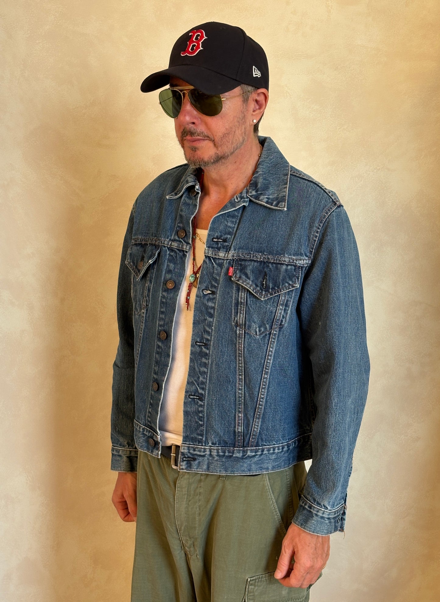 Size 42-44US / 52-54EU . Vintage 70s Levi’s Denim Jacket – 2 Pockets – Made in USA