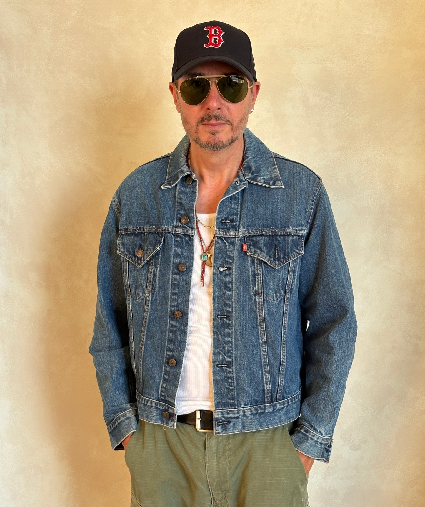 Size 42-44US / 52-54EU . Vintage 70s Levi’s Denim Jacket – 2 Pockets – Made in USA