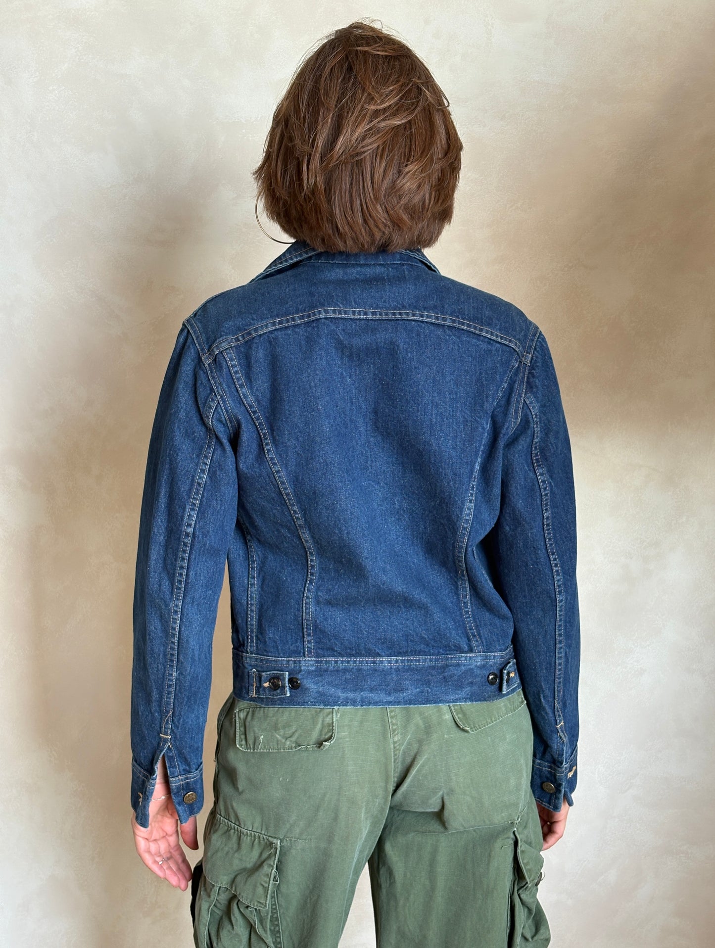 Size 34US / 44EU . Vintage 80s Lee Denim Jacket – 4 Pockets – Made in USA
