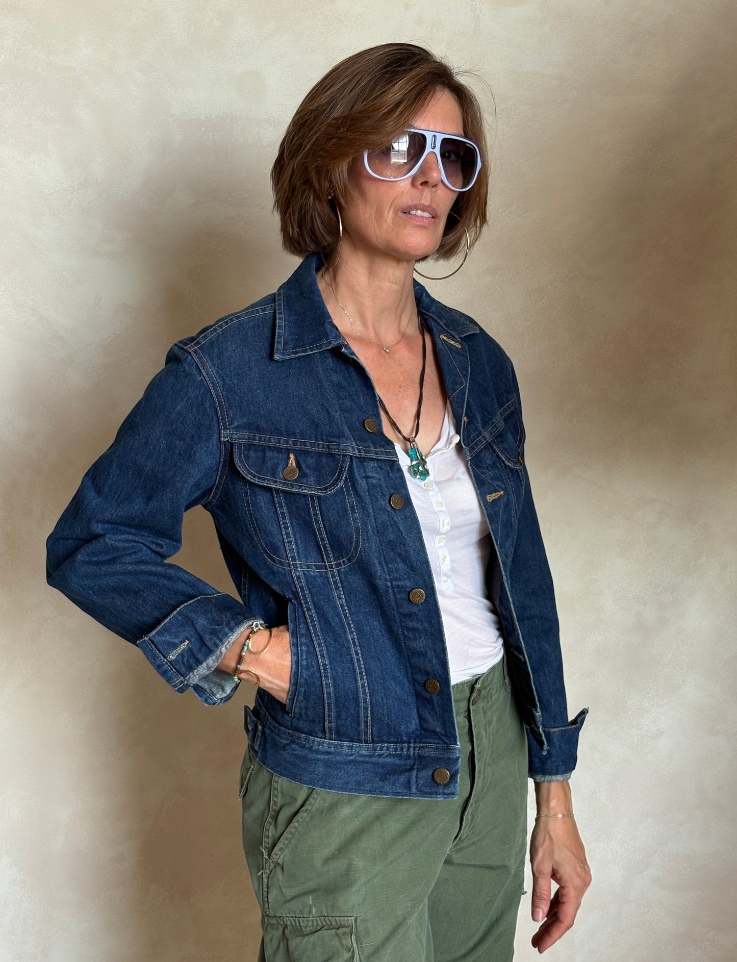 Size 34US / 44EU . Vintage 80s Lee Denim Jacket – 4 Pockets – Made in USA