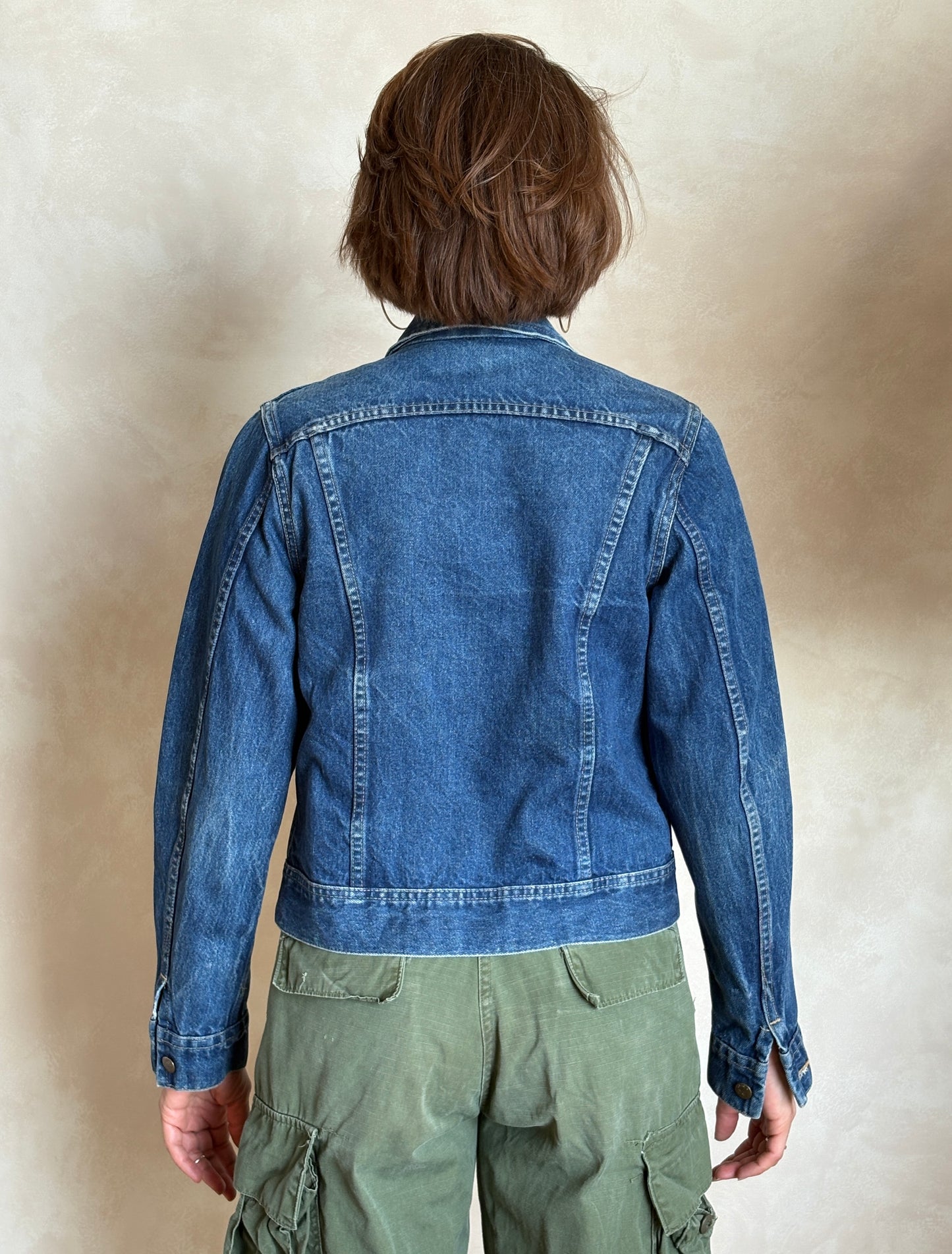 Size 34US / 44EU .Vintage 80s Lee Denim Jacket – 4 Pockets – Made in USA