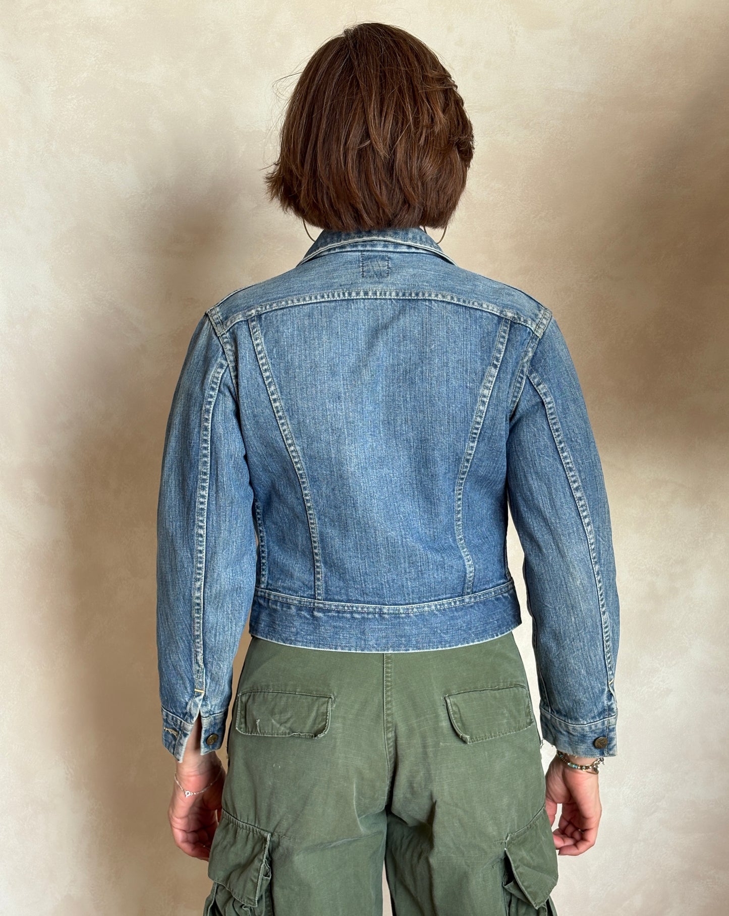 Size 34US / 44EU. Vintage 80s Lee Union Made Denim Shirt – 2 Pockets – Made in USA