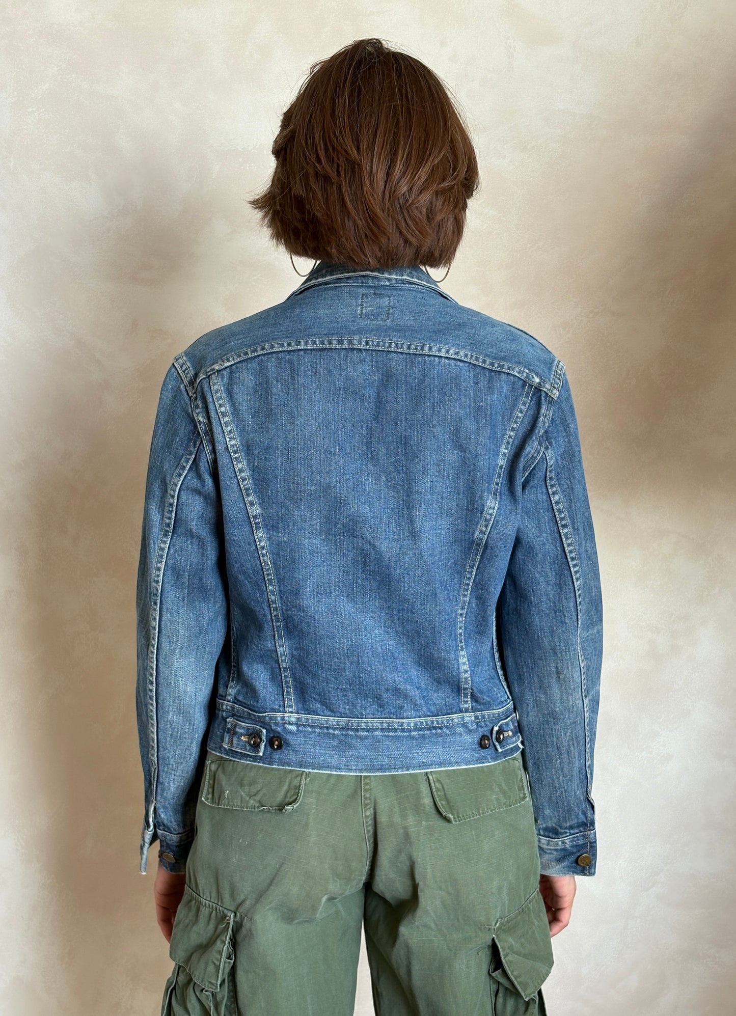 Size 34US / 44EU .Vintage 70s Lee Denim Jacket – Union Made – 2 Pockets – Made in USA
