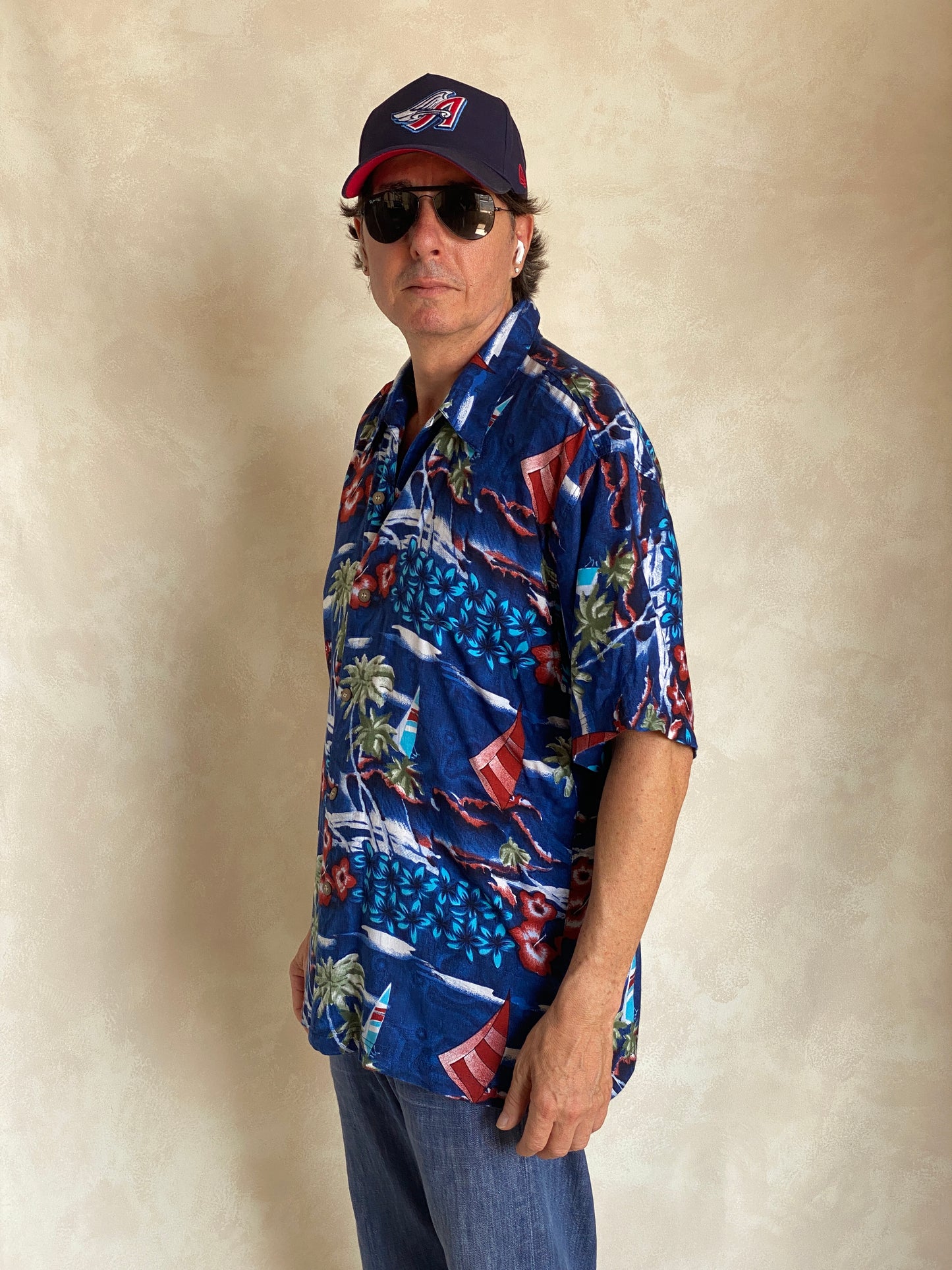 Size XL. Vintage 90s Rayon Hawaiian shirt