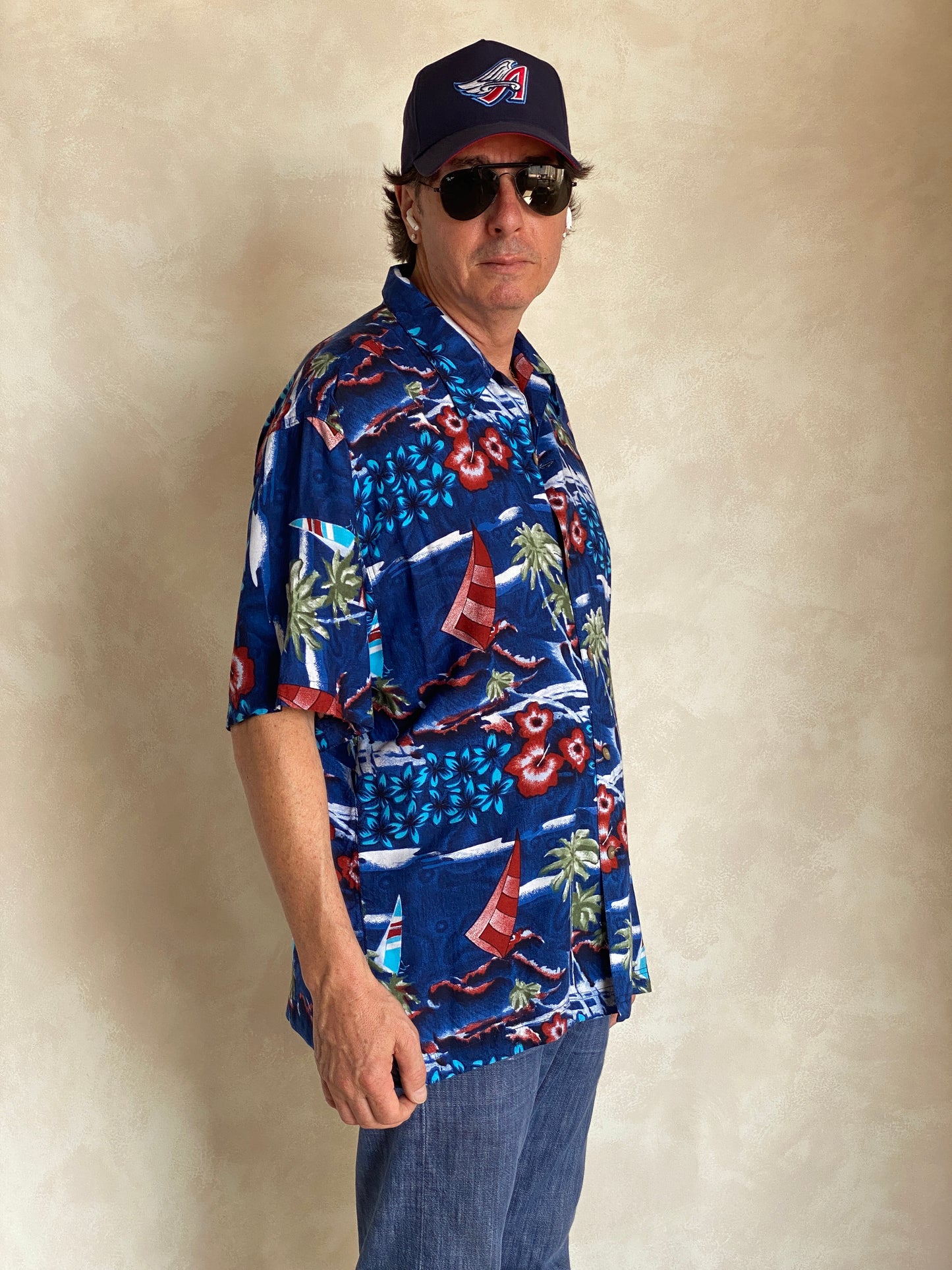 Size XL. Vintage 90s Rayon Hawaiian shirt