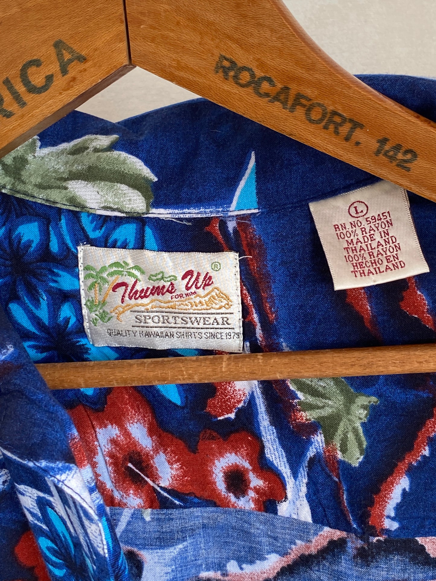 Size XL. Vintage 90s Rayon Hawaiian shirt