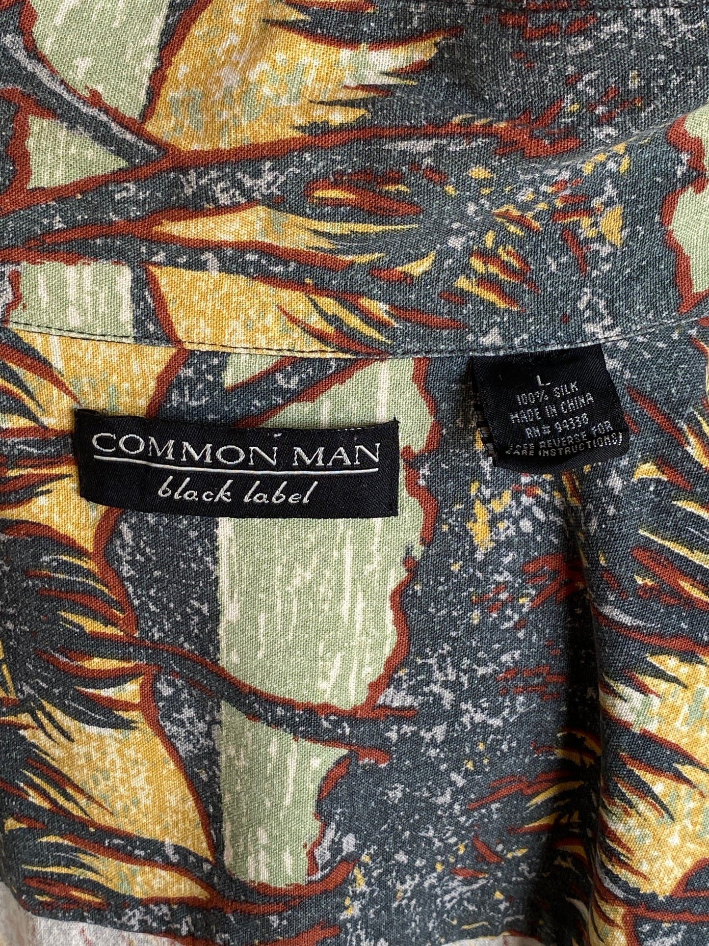 Size Large. Vintage 90s Silk Hawaiian shirt - USA Vintage Bcn