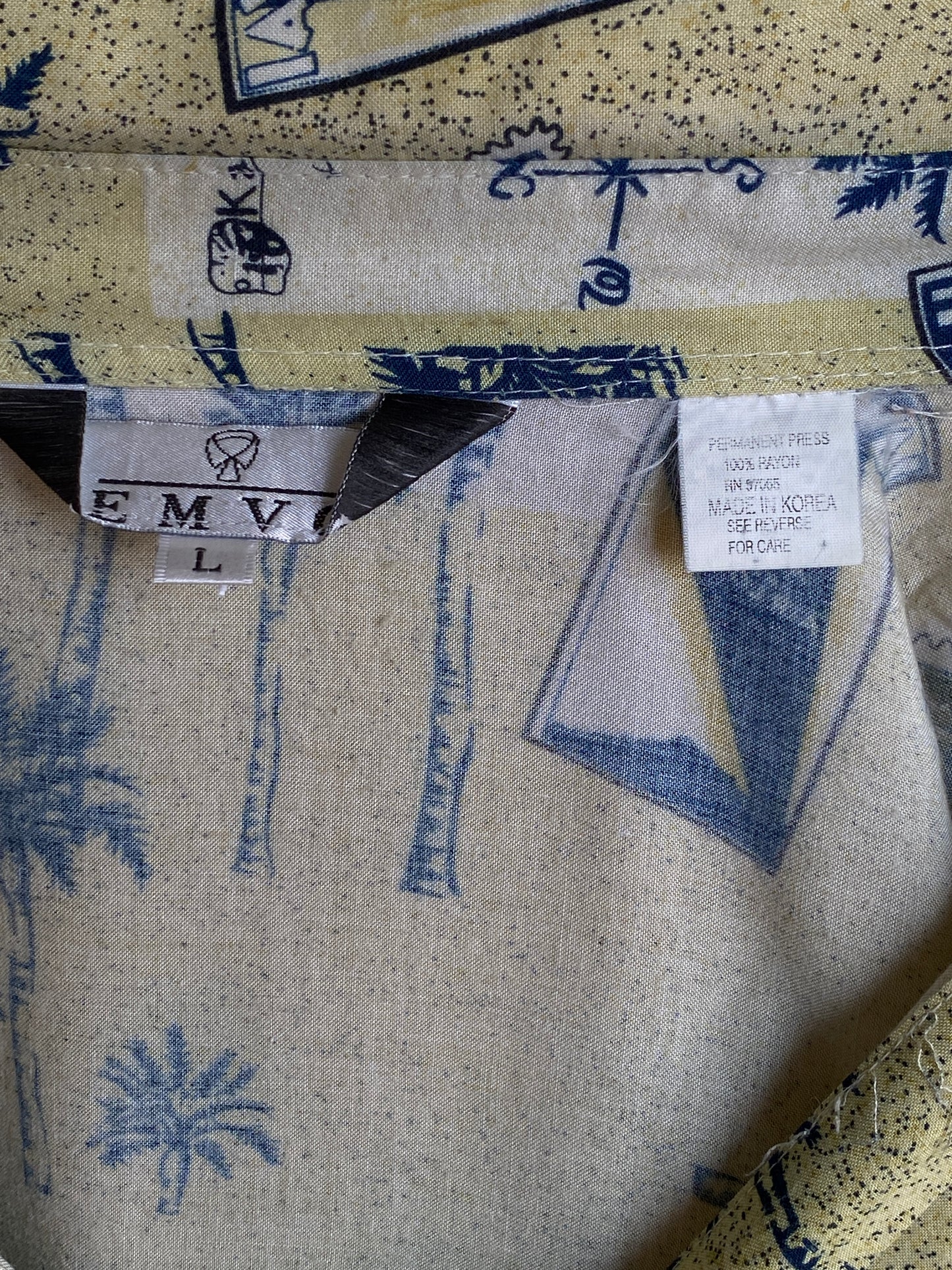 Size Large. Vintage 90s Rayon Hawaiian shirt