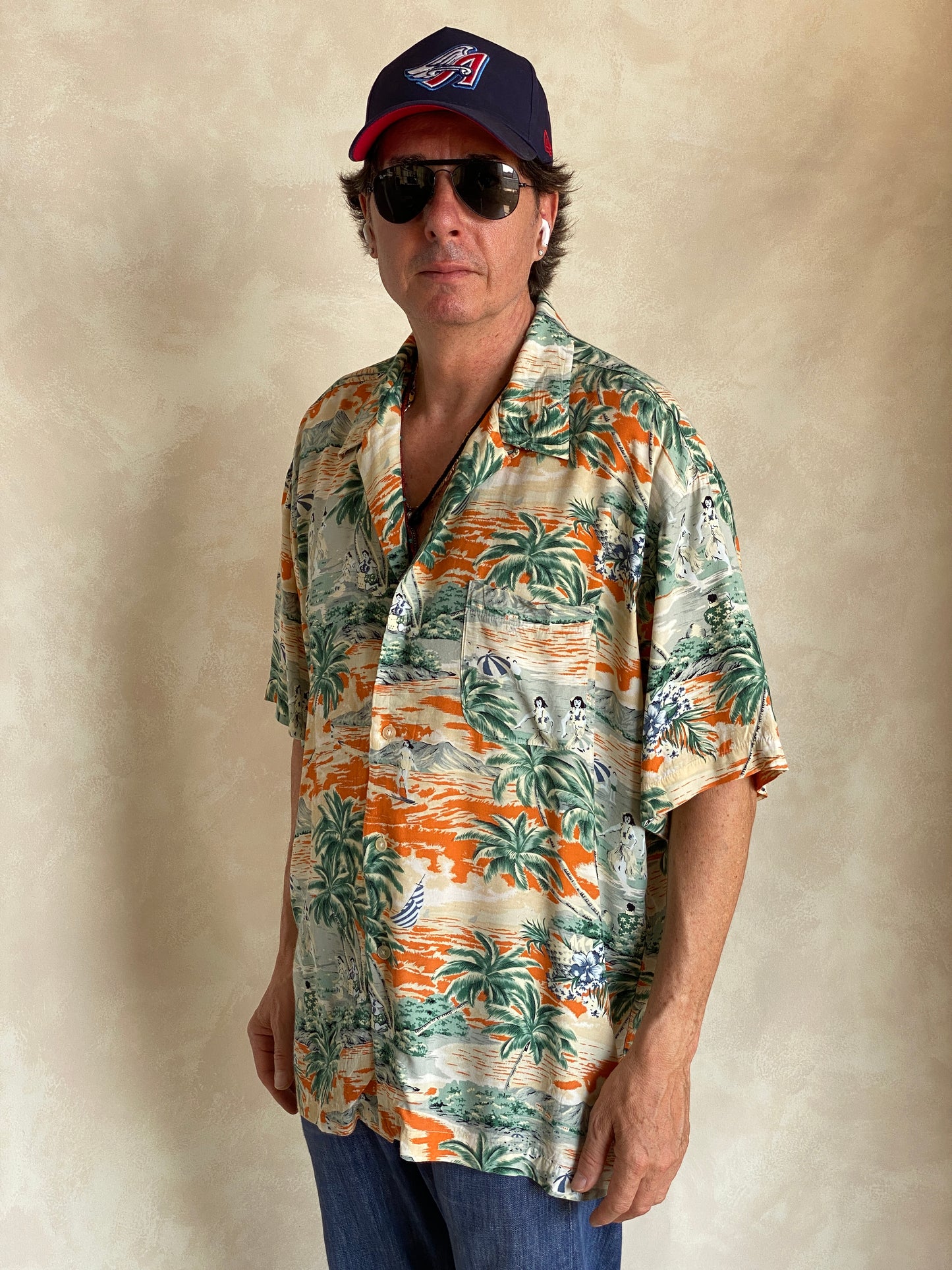 Size Large. Vintage 90s Rayon Hawaiian shirt by American Eagle