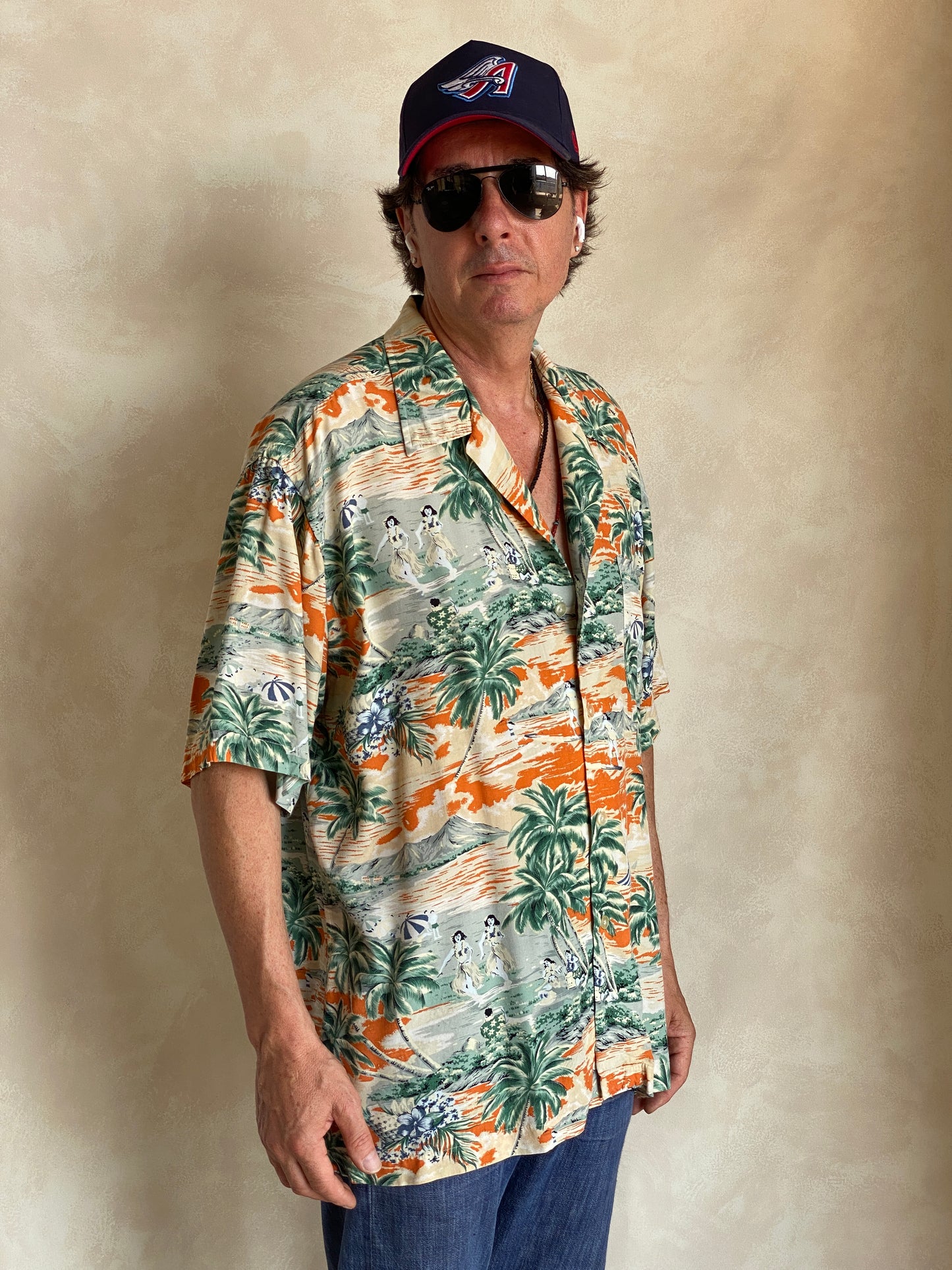 Size Large. Vintage 90s Rayon Hawaiian shirt by American Eagle