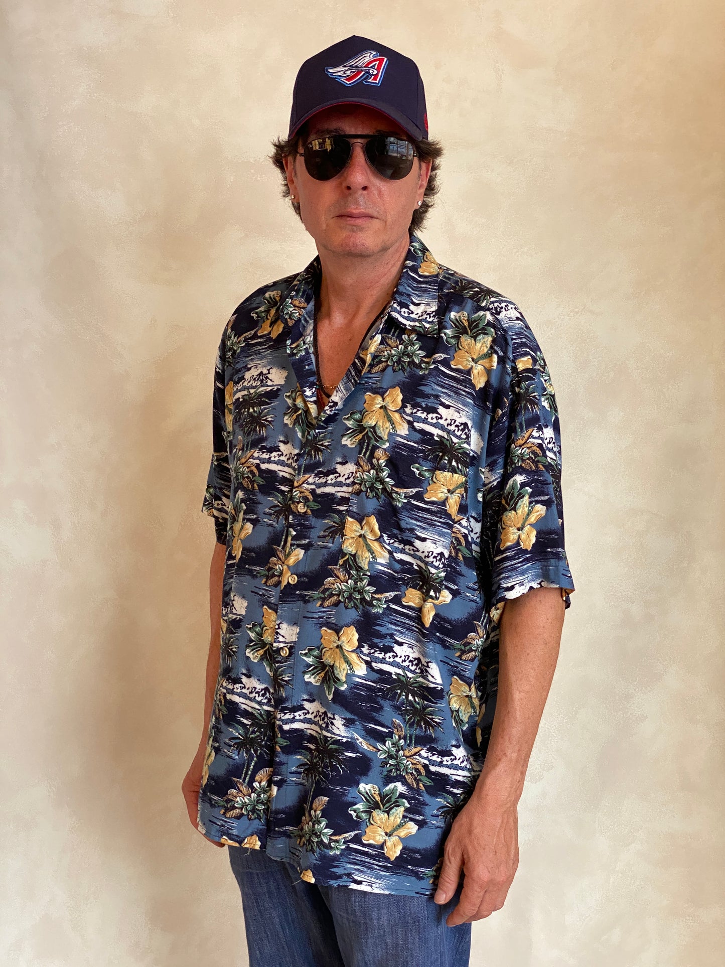 Size Large. Vintage 90s Rayon Hawaiian shirt by Natural Issue