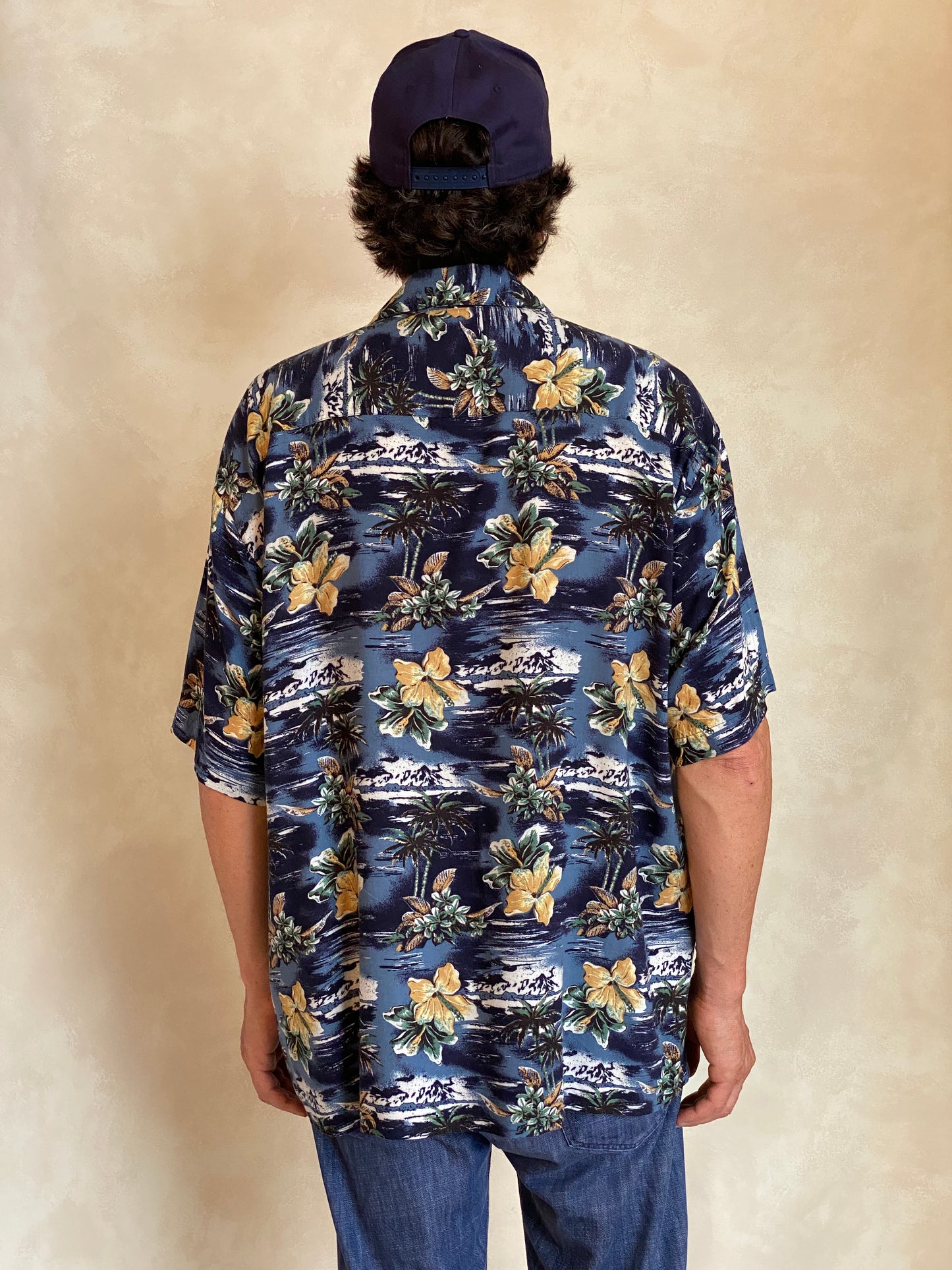 Size Large. Vintage 90s Rayon Hawaiian shirt by Natural Issue