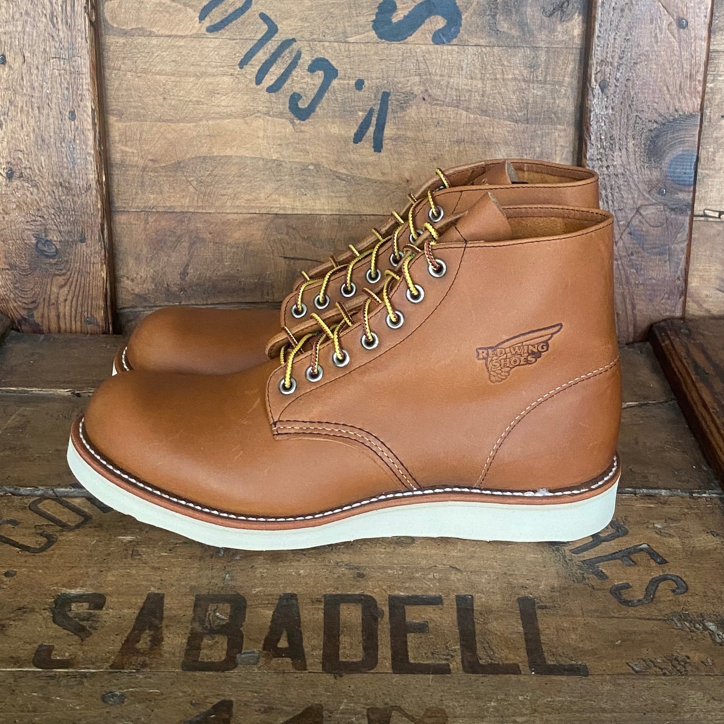 Size 8 D (41 EU ) Red Wing Heritage Classic Round Toe 9107 ( Second )