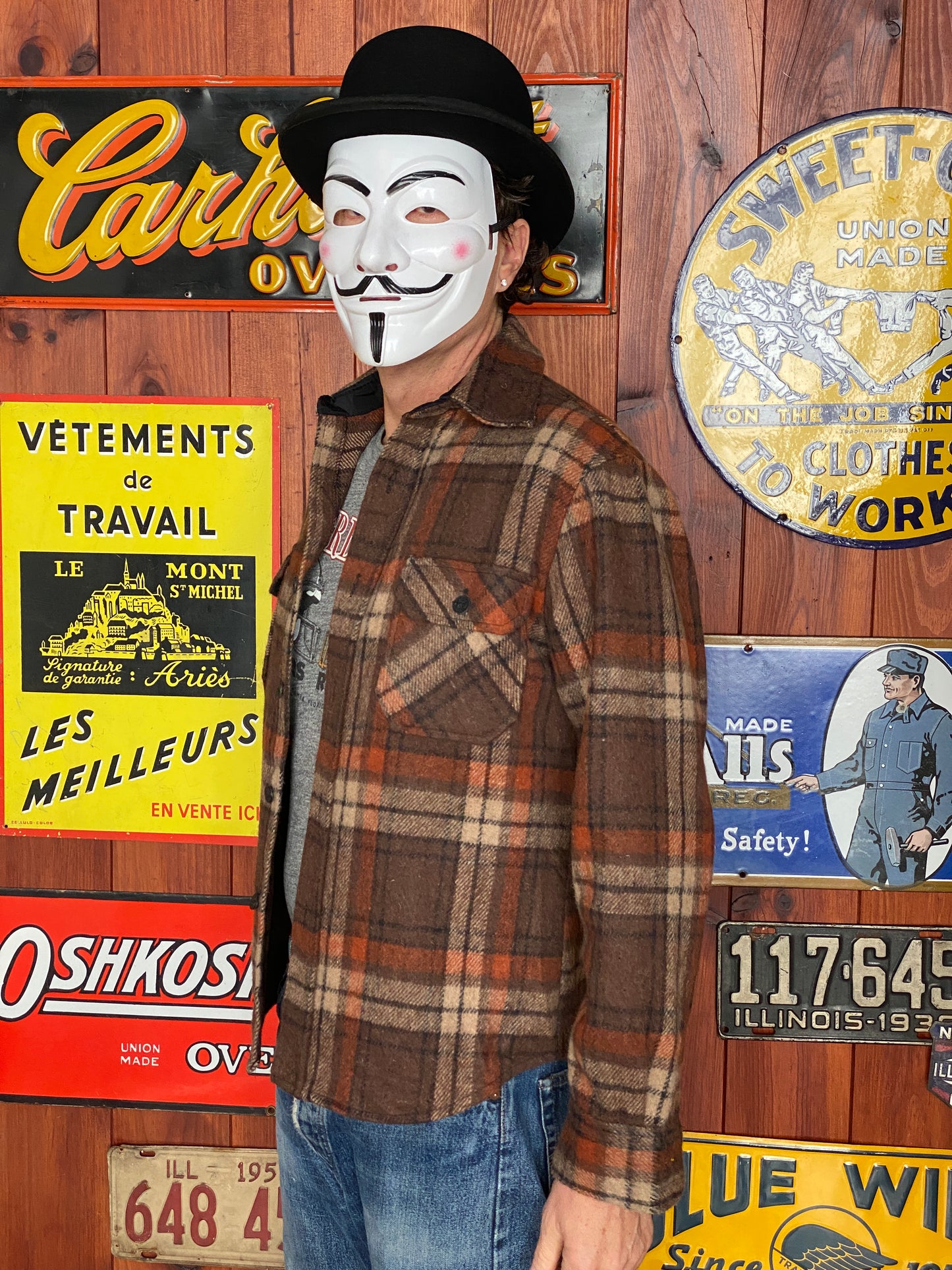Size Small. 80s heavy plaid shirt