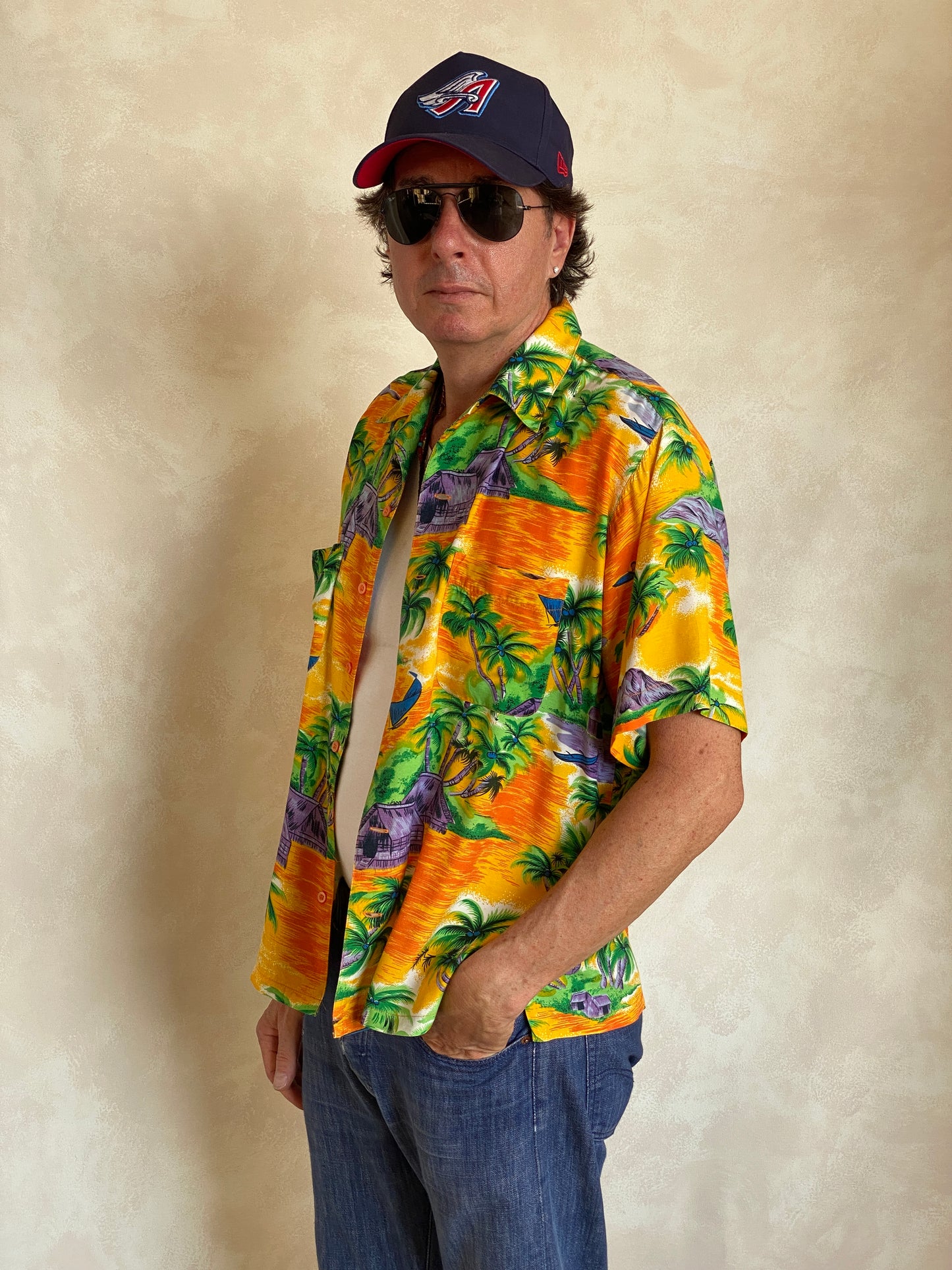 Size L. Vintage 90s Rayon Hawaiian shirt