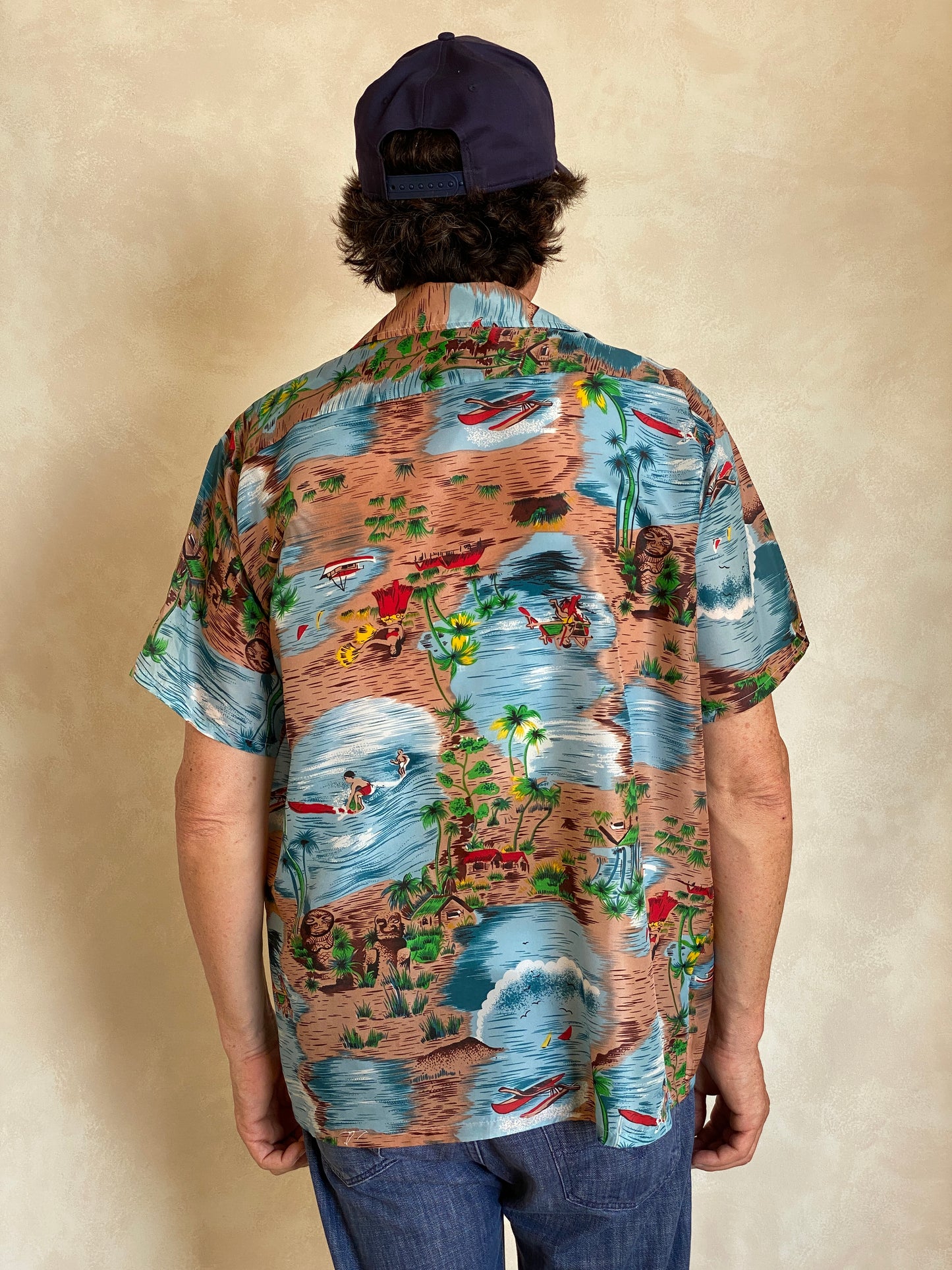 Size L. Vintage 90s polyester thin Hawaiian shirt