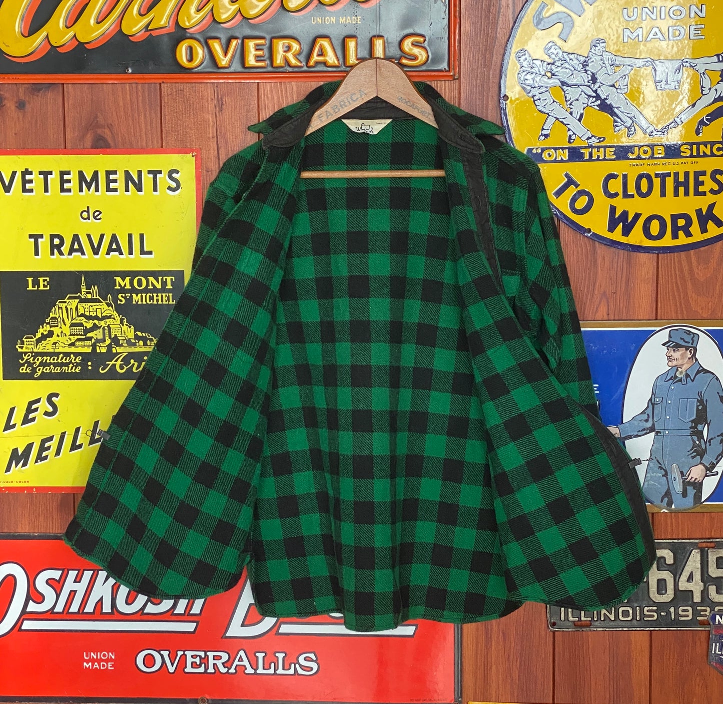 Size Medium. 60s Woolrich vintage wool shirt Buffalo plaid