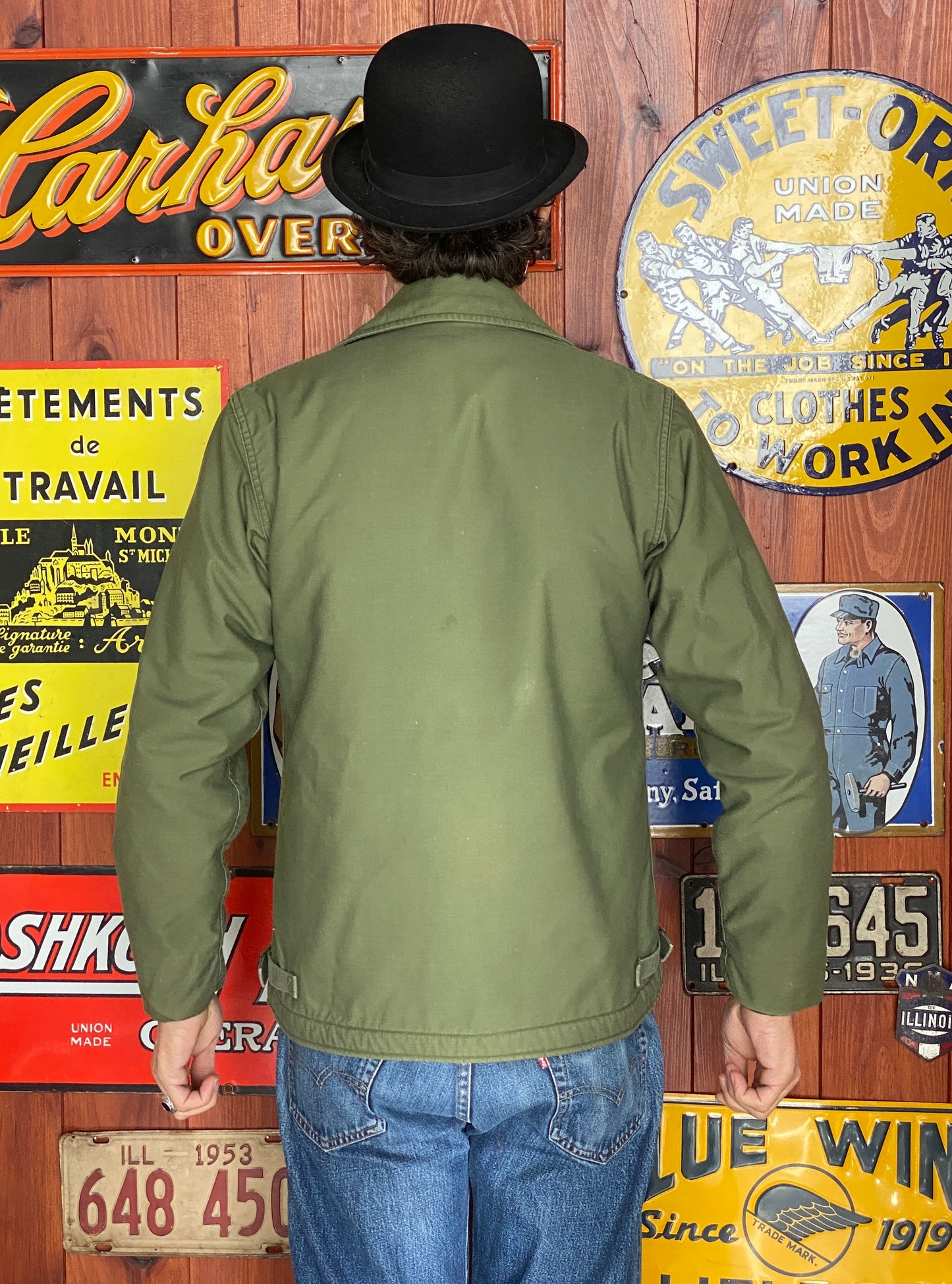 Small. Authentic Vintage 1979 A2 US Navy deck jacket. USN