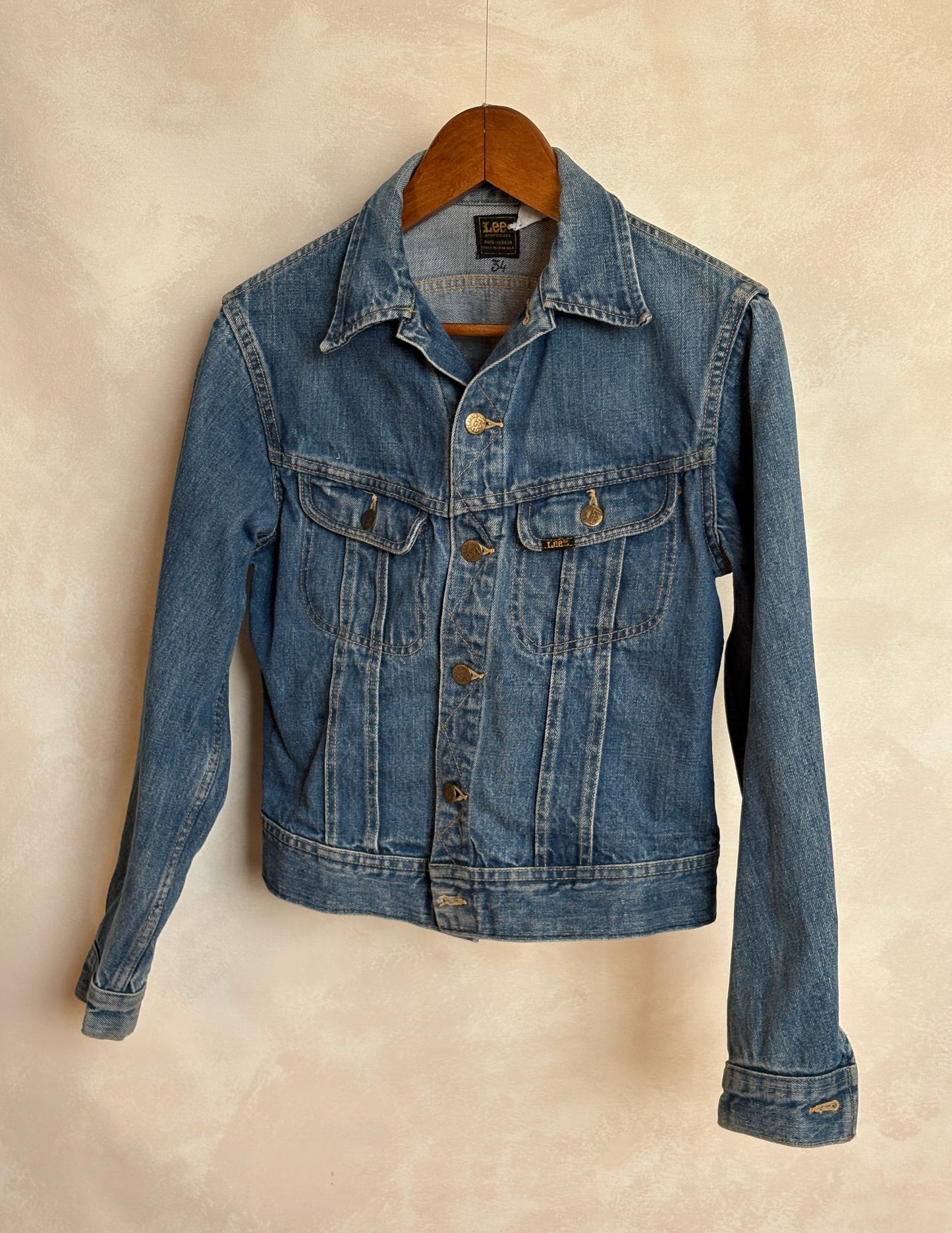 Size 36US / 46EU .Vintage 80s Lee 2 pockets made in USA