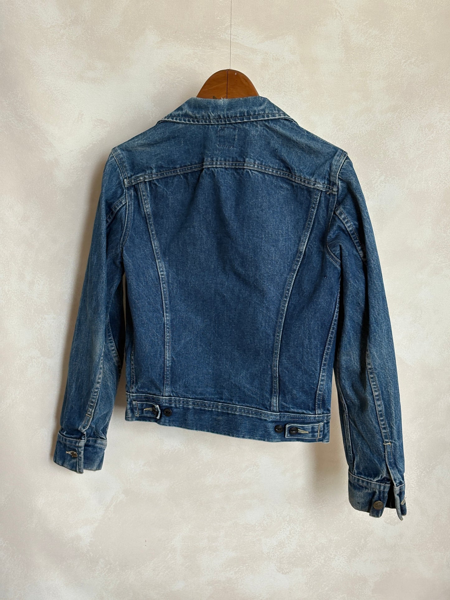 Size 34US / 44EU .Vintage 80s Lee Denim Jacket – 24Pockets – Made in USA