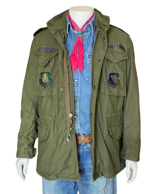 Authentic 1982 US Army M-65 Field Jacket in Olive Green | Classic Military Apparel with Timeless Style and Durability