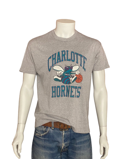 Size Large .Made In USDA Basketball Charlotte hornets 80s Vintage 50/50 T-shirt.