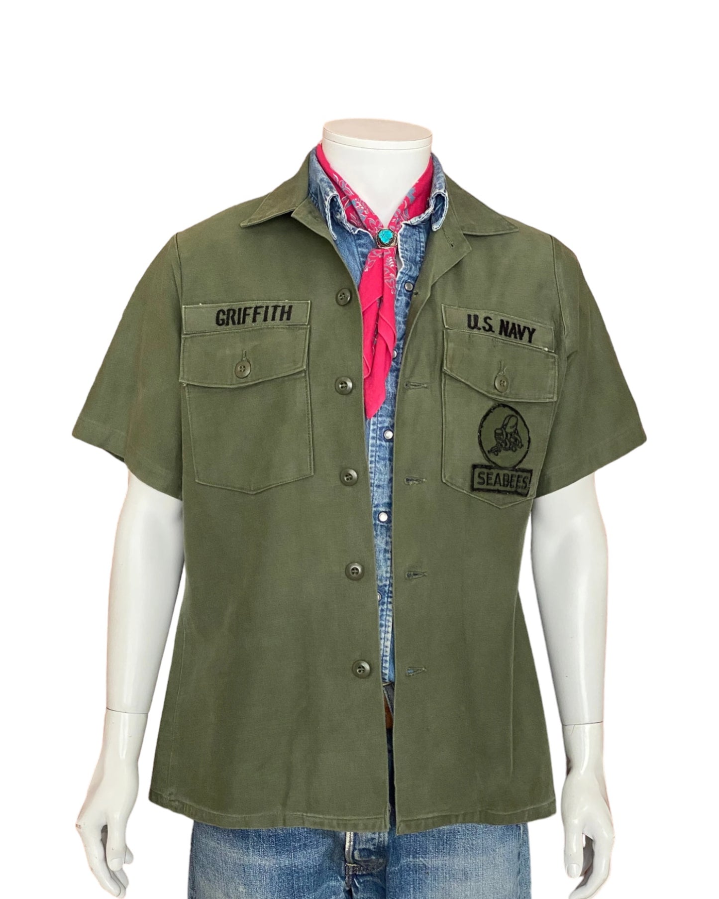 Size M. Authentic Seabees US Army 70s Vietnam era Vintage OG-107 fatigue Shirt.
