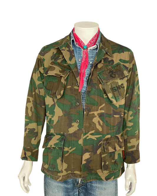 Small Reg. Authentic 1970 US Army Vietnam era camouflage jungle jacket