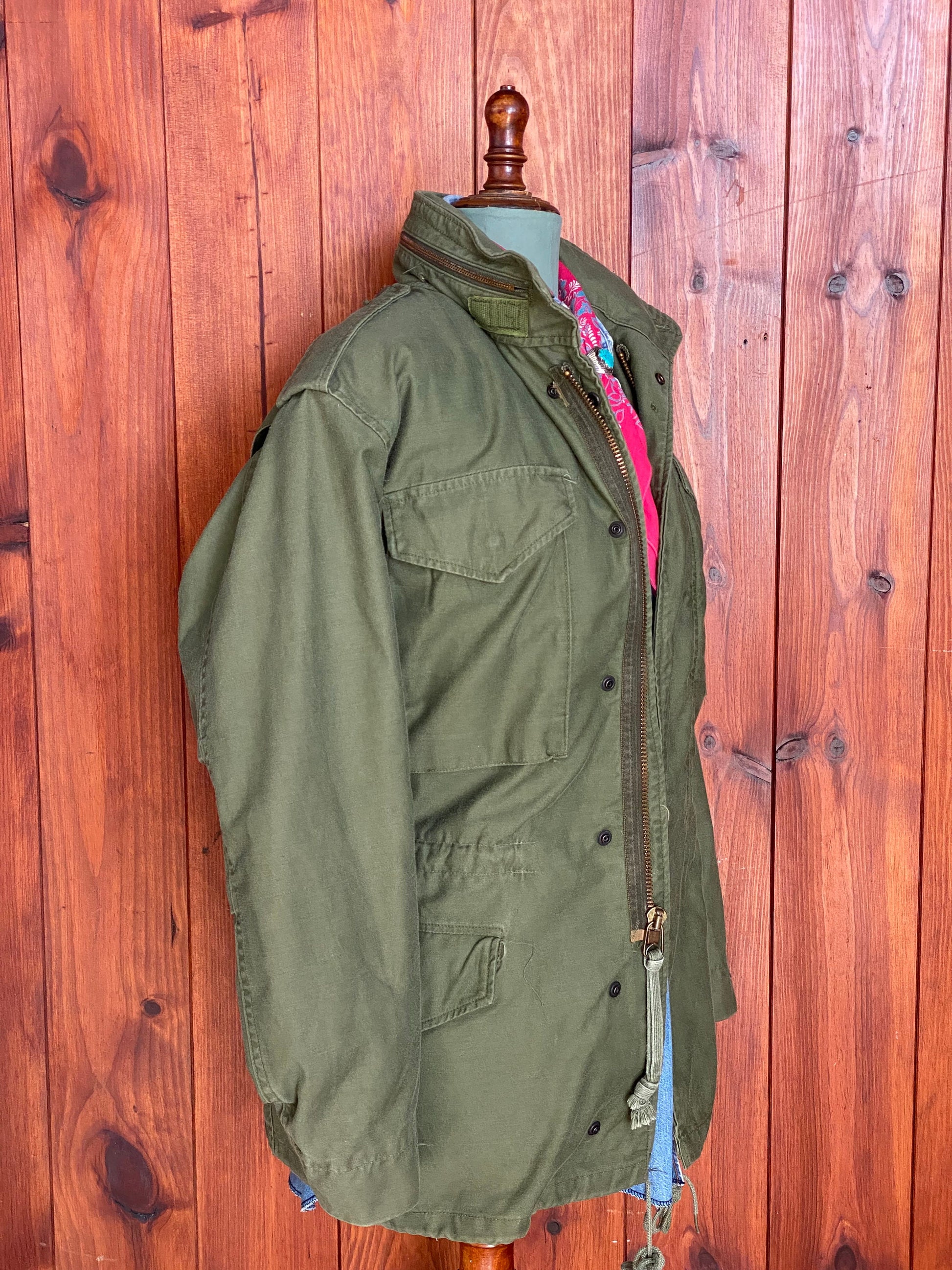 Original US Military 1981 Vintage M-65 Field Jacket | Classic Olive Green Military Apparel with Timeless Style and Durability