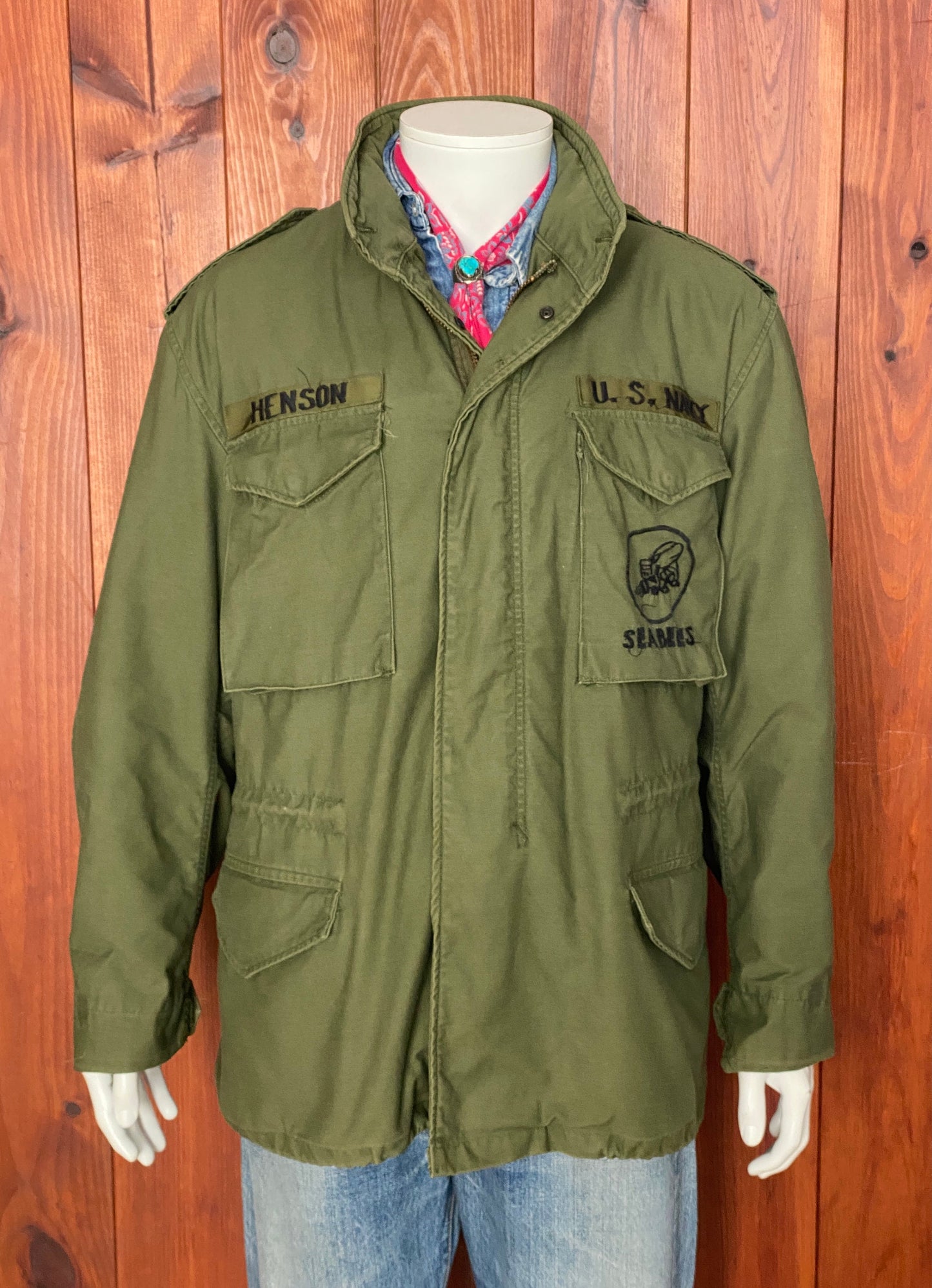 Large Regular Authentic US Army 1970 Vietnam Era Vintage M-65 Field Jacket: Iconic Military Wear for Collectors and Enthusiasts