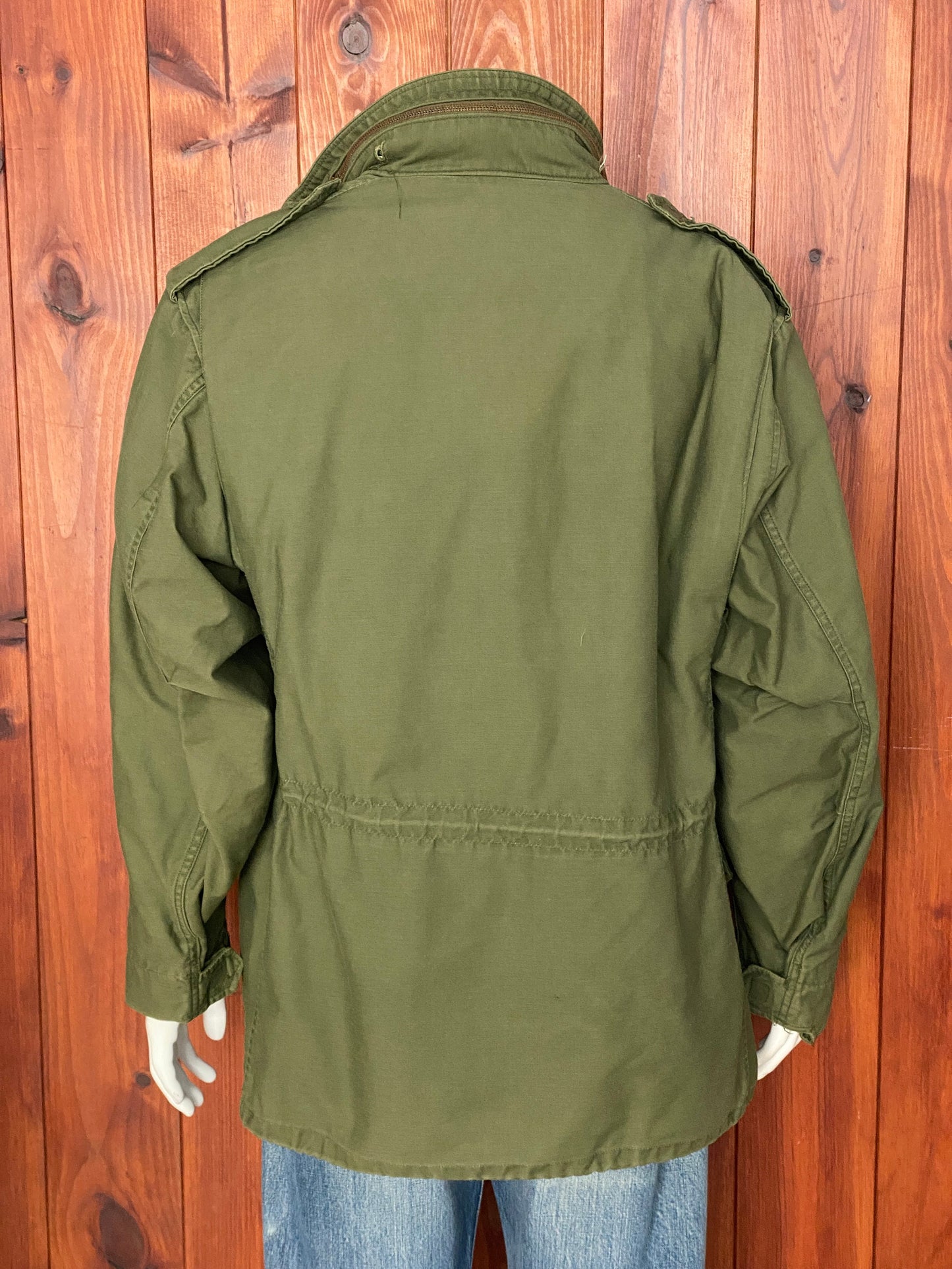 Large Reg. Authentic US Army 1970 Vietnam era Vintage M-65 field jacket