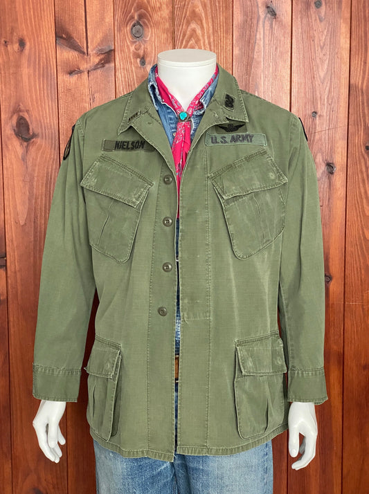 Medium Regular Authentic 1969 US Military Vintage Vietnam Jungle Jacket | Retro Apparel