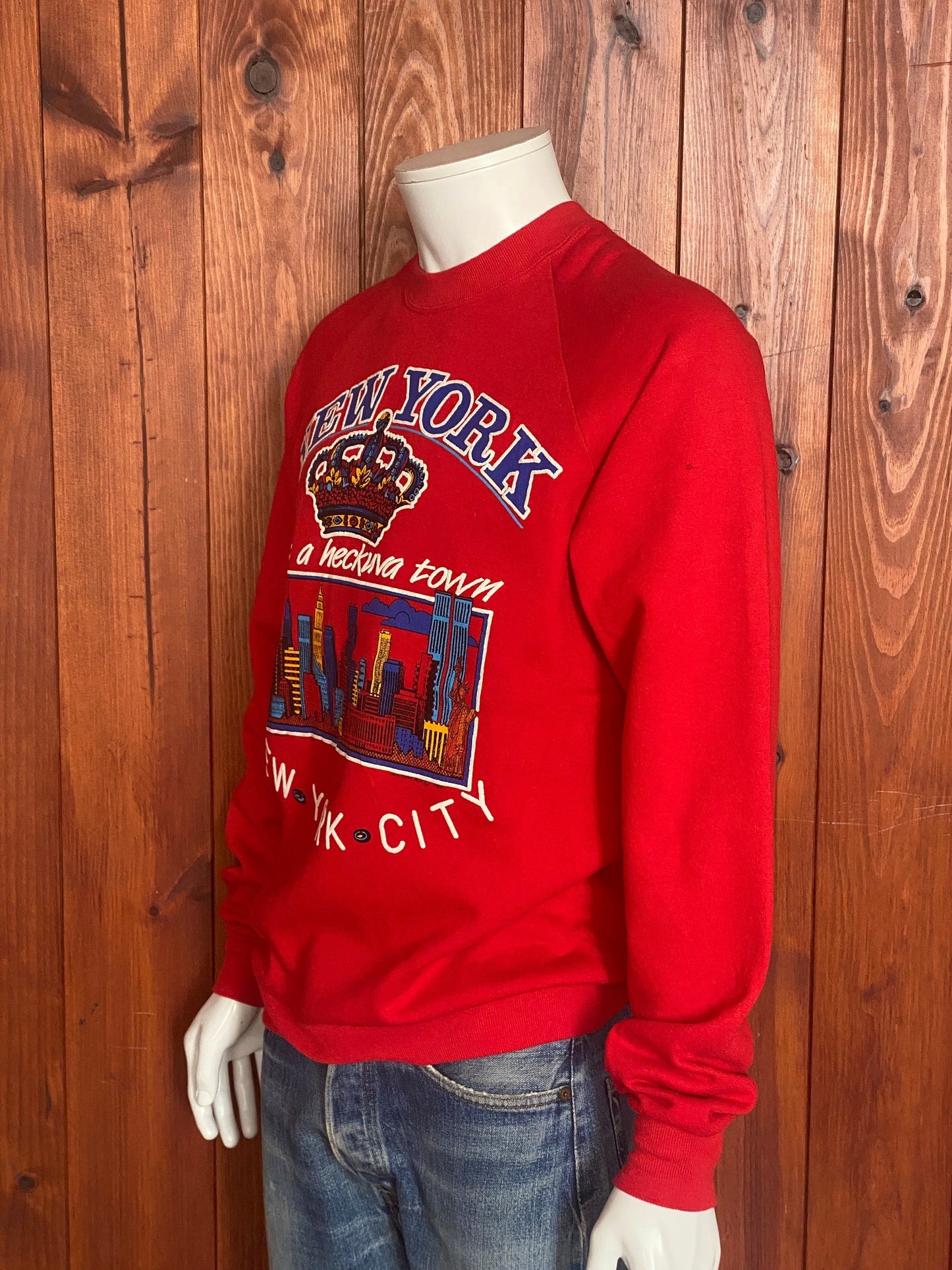 Size XL. New York 80s vintage sweatshirt made by Jerzees