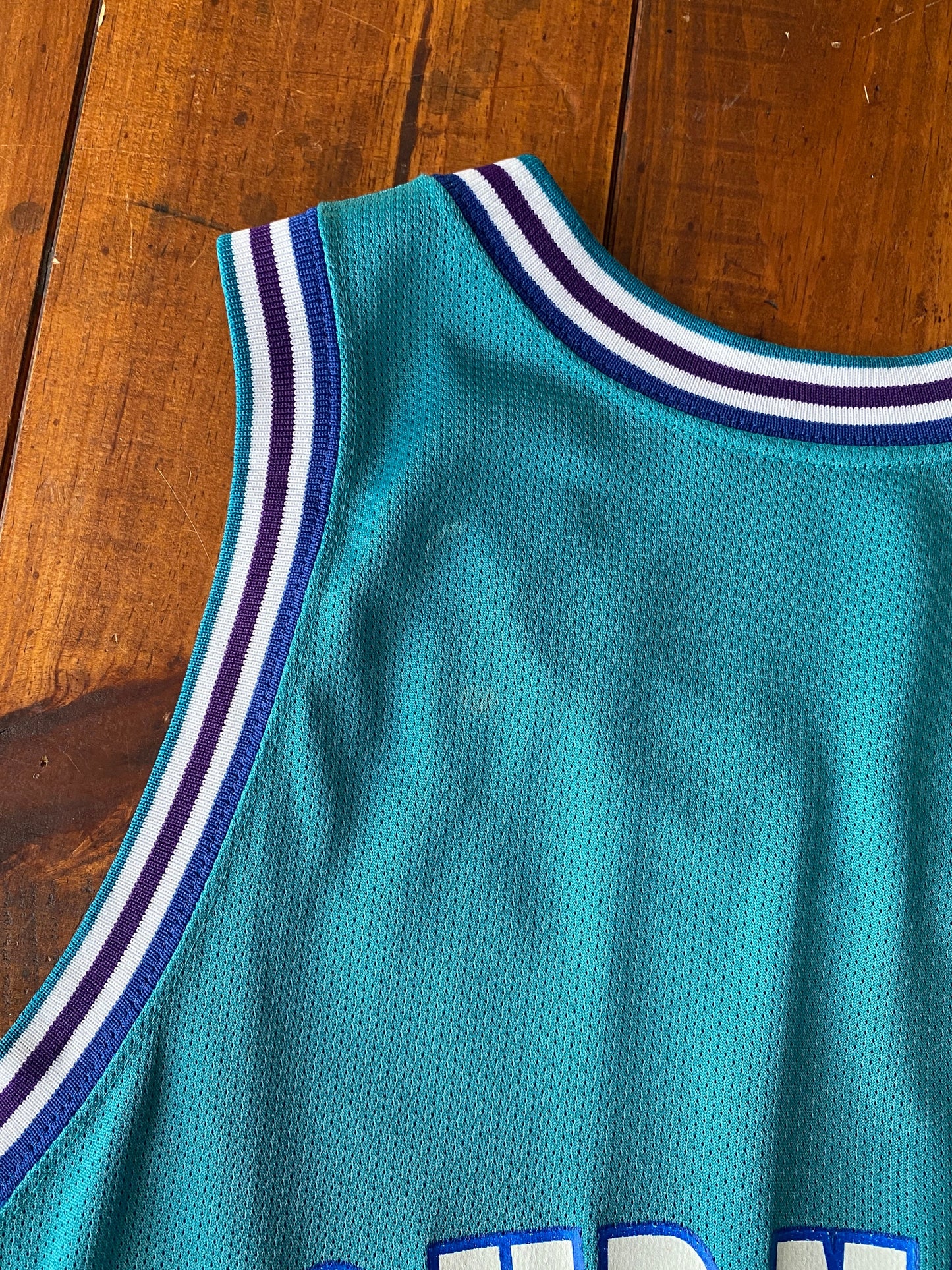 Size 36. Vintage 90s NBA Champion Mourning #33 Jersey Charlotte Hornets Made In USA