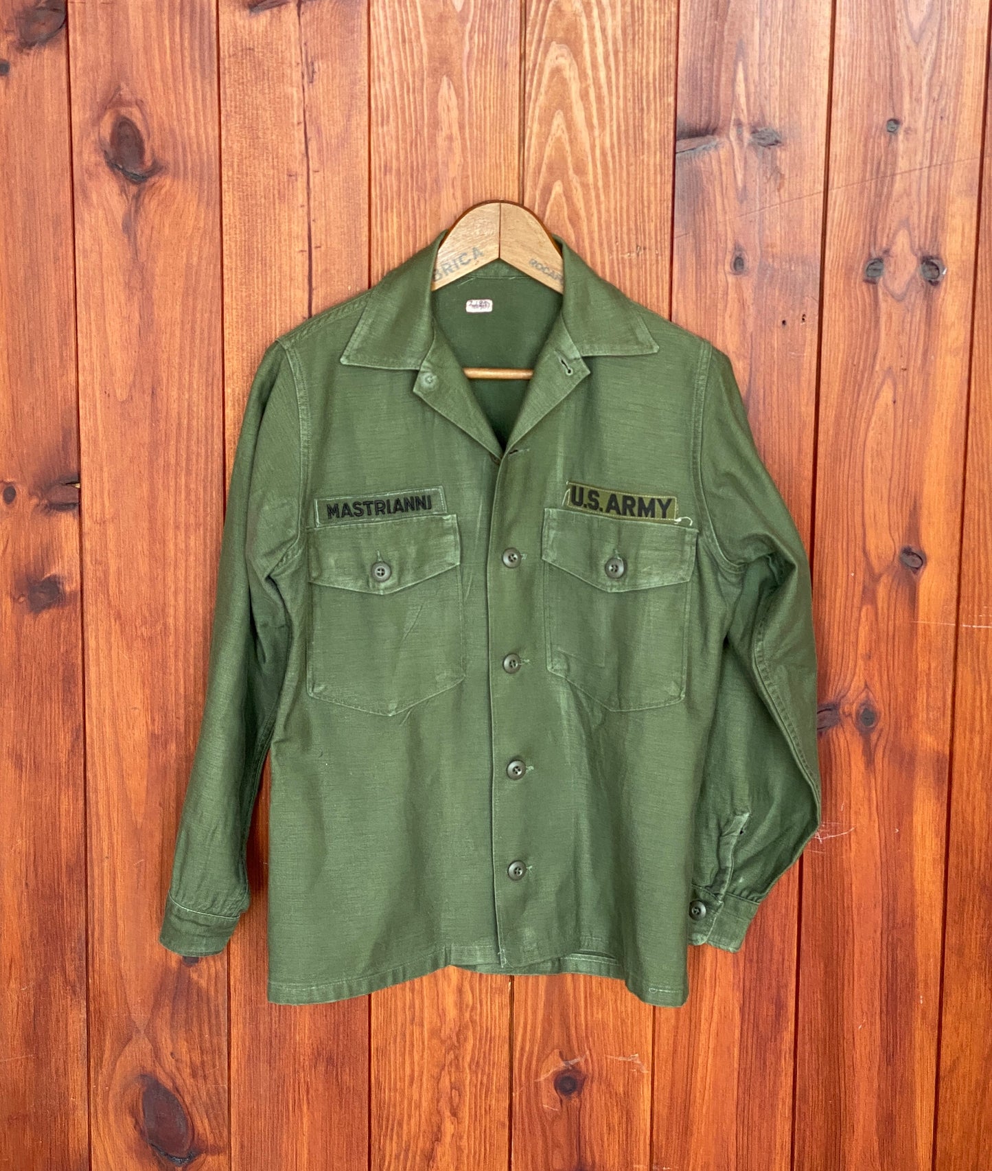 X Small Short. Authentic 60s US Army Type I vintage OG-107 fatigue shirt.