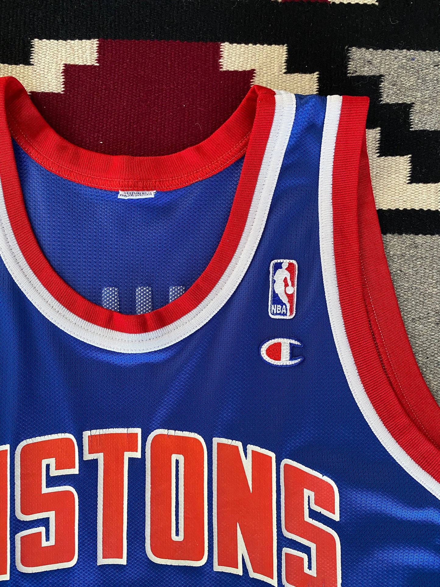 Size 48 Grant Hill #33 Pistons 90s Champion NBA Jersey - Front View