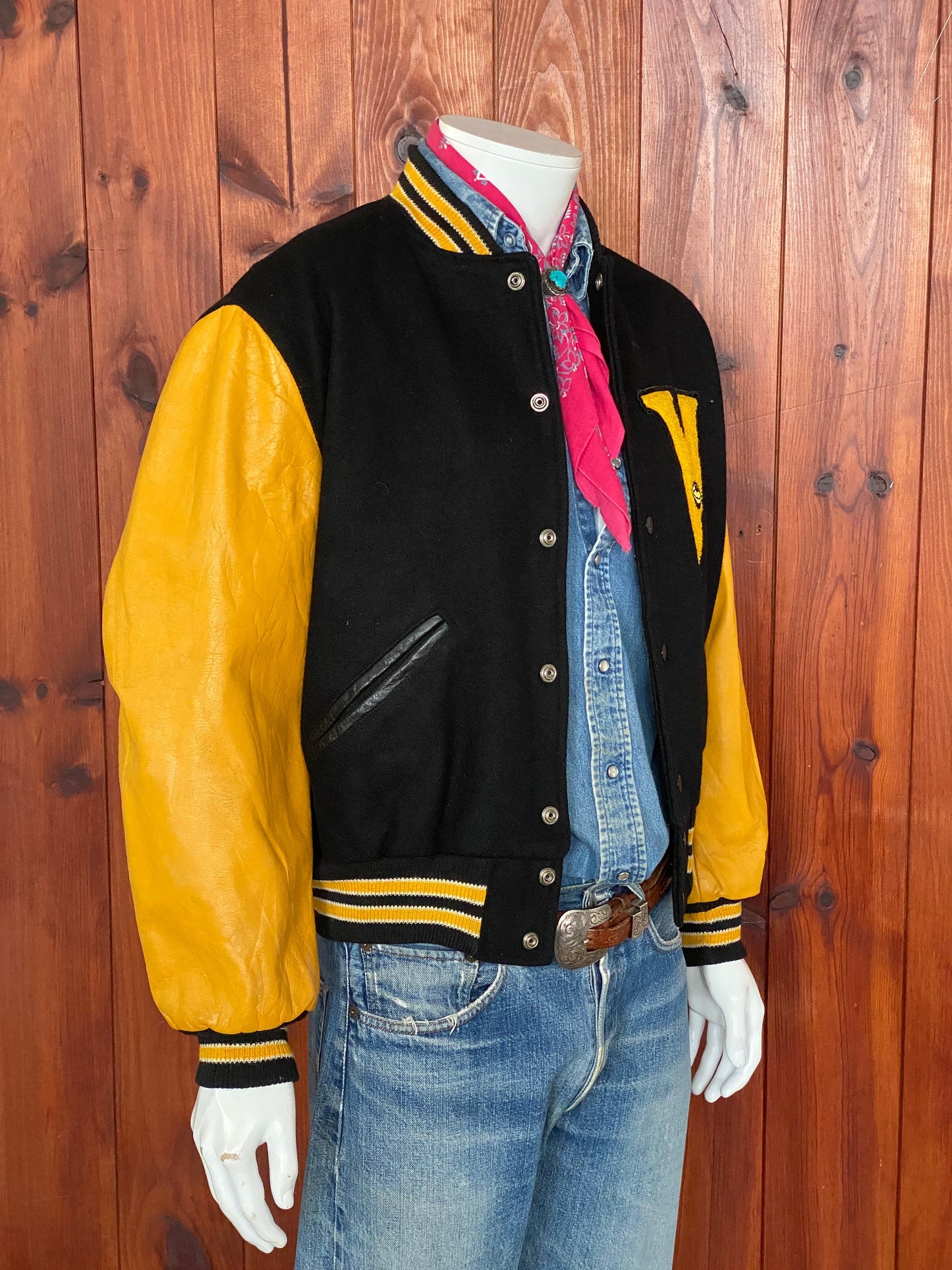 1971 Vintage Varsity Letterman Jacket with Leather Sleeves - Size 44 US (54 EU) | Made in USA | USA Vintage BCN