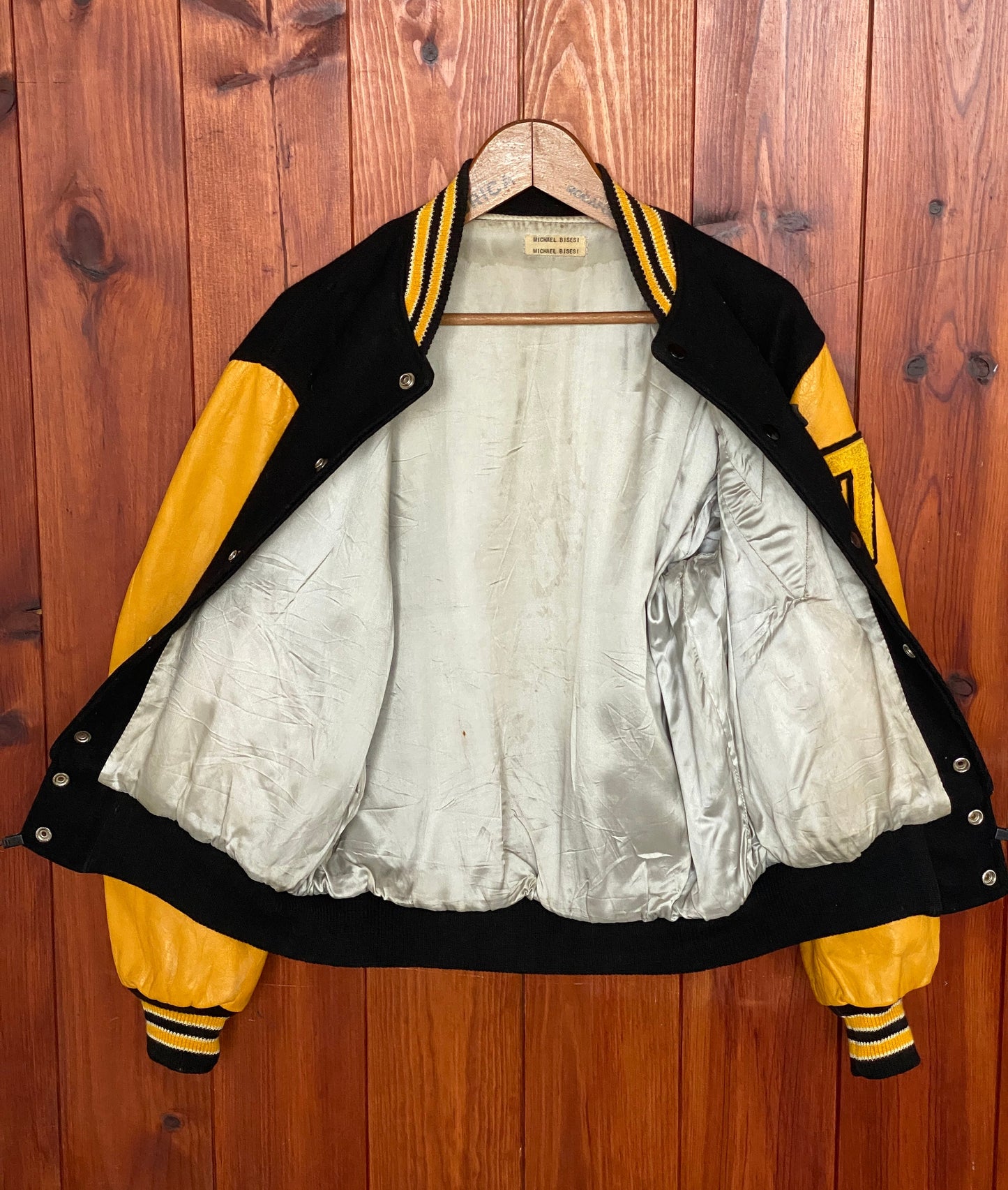1971 Vintage Varsity Letterman Jacket with Leather Sleeves - Size 44 US (54 EU) | Made in USA | USA Vintage BCN
