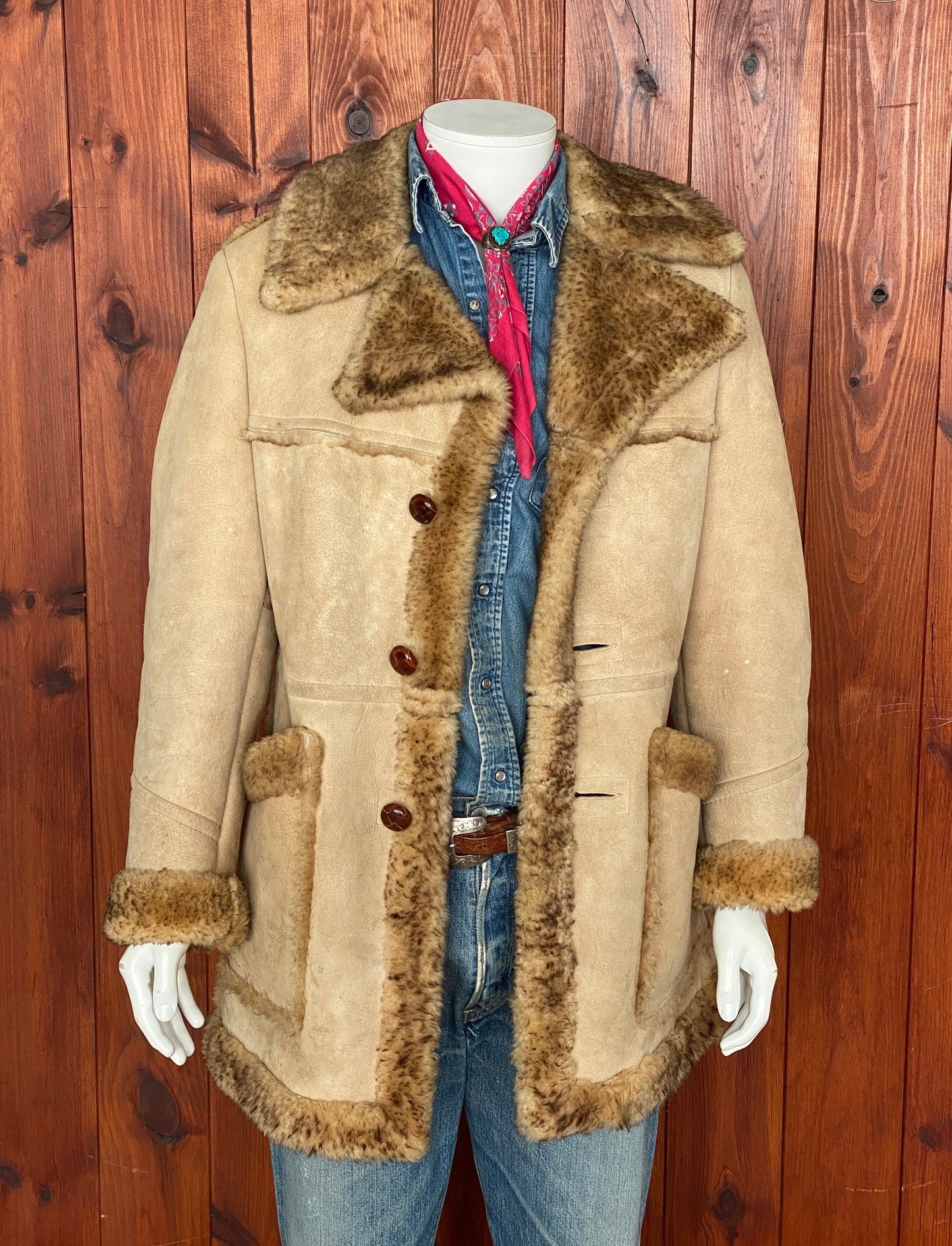 Vintage shearling ranger coat, size 40 US (50 EU), made in the USA - Warmth, style, and quality craftsmanship.