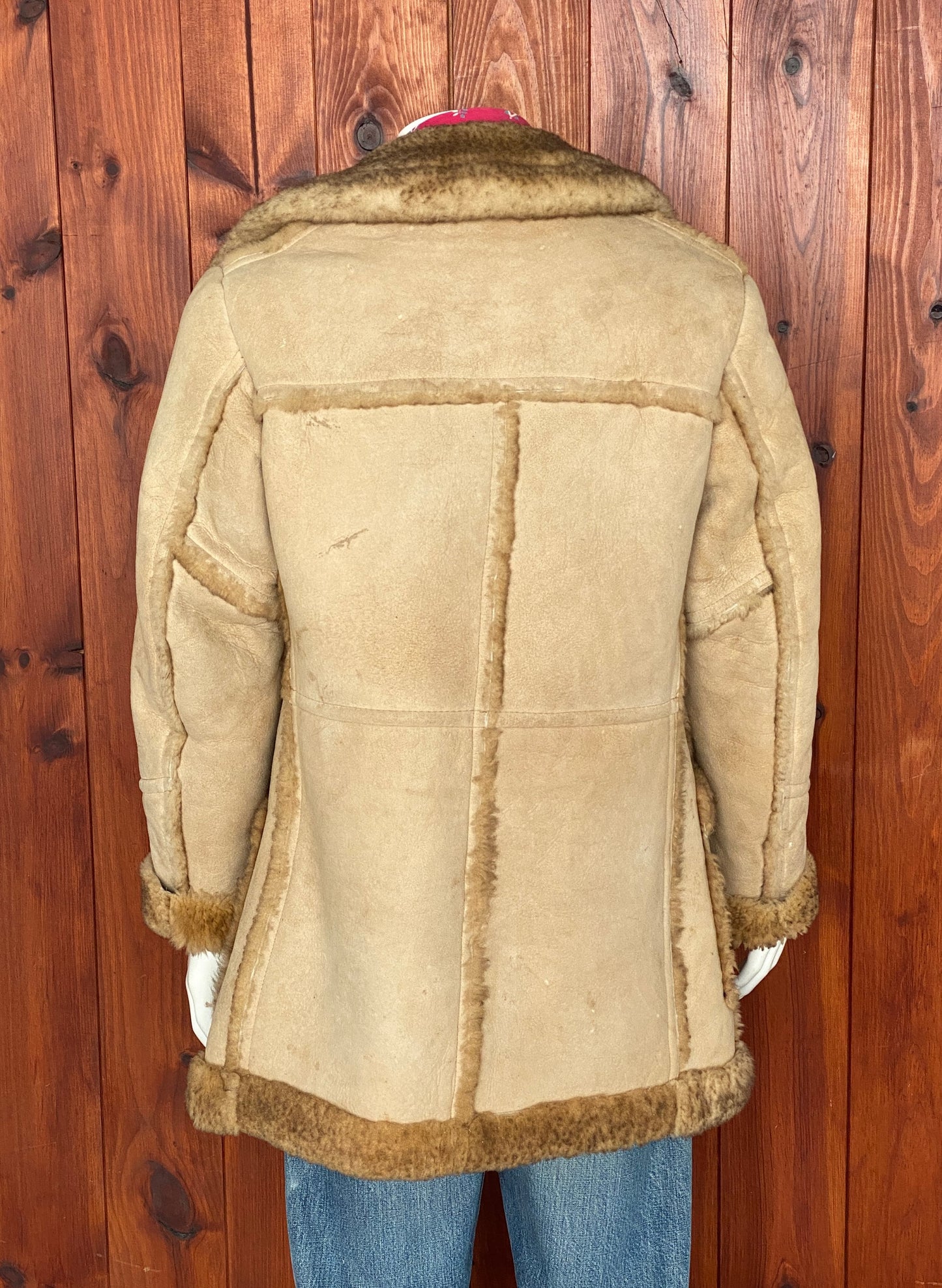 Vintage shearling ranger coat, size 40 US (50 EU), made in the USA - Warmth, style, and quality craftsmanship.