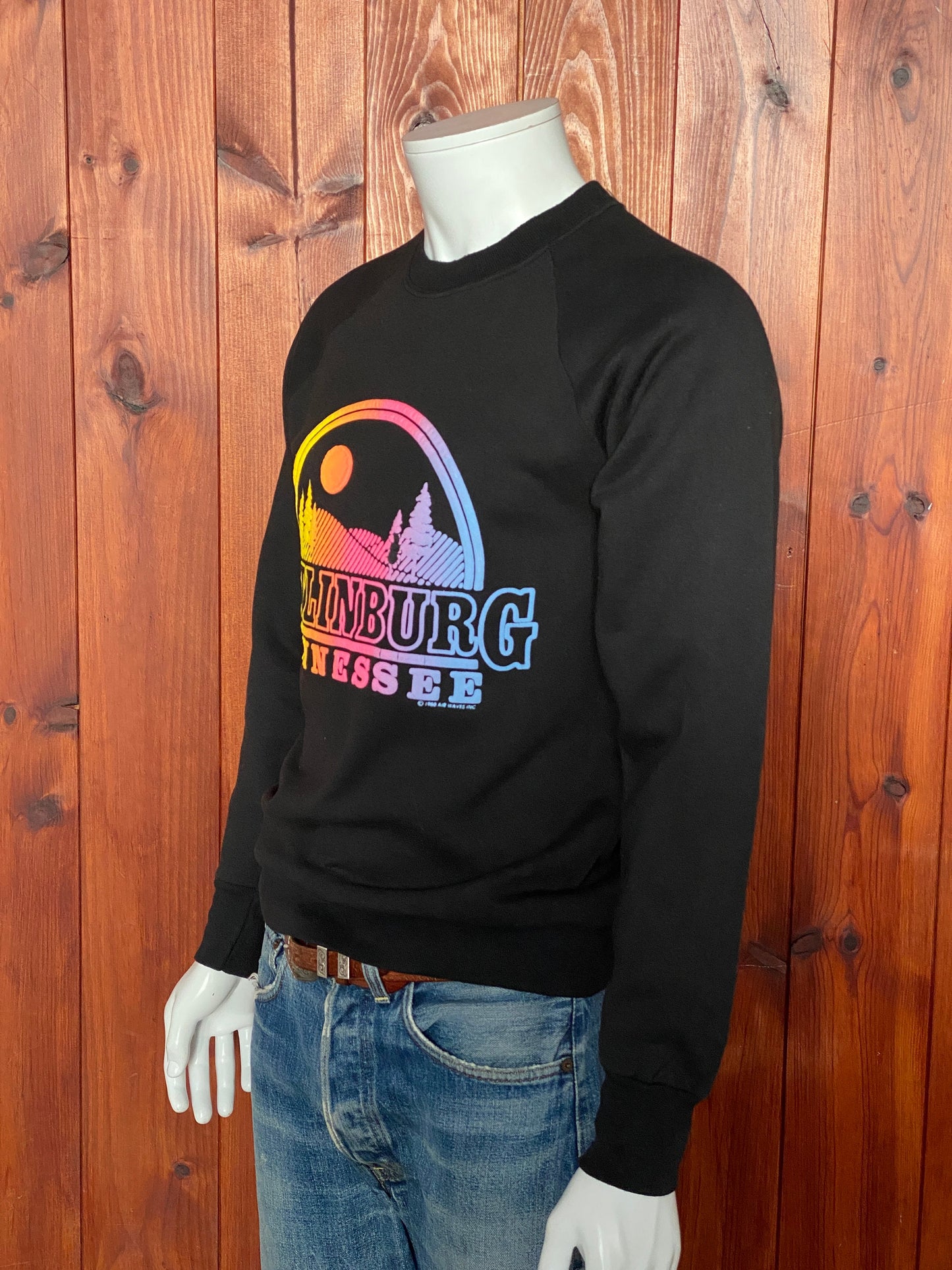 Large. 80s Vintage sweatshirt Made In USA