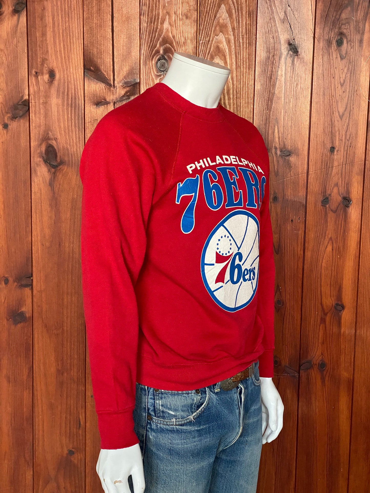 Small. 80s Vintage 76ers sweatshirt Made In USA