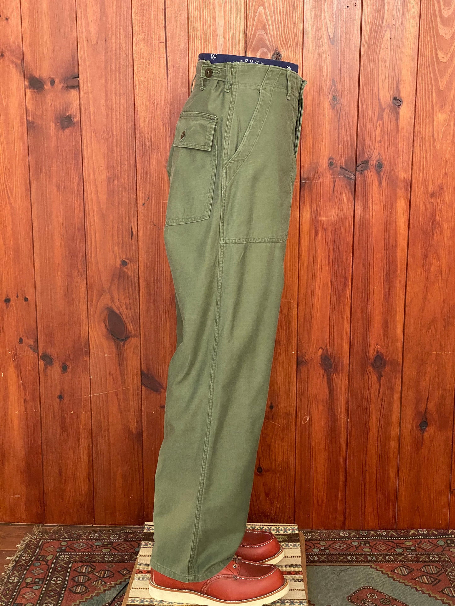 Size Med. Authentic 60s Vietnam war era OG-107 fatigue pants
