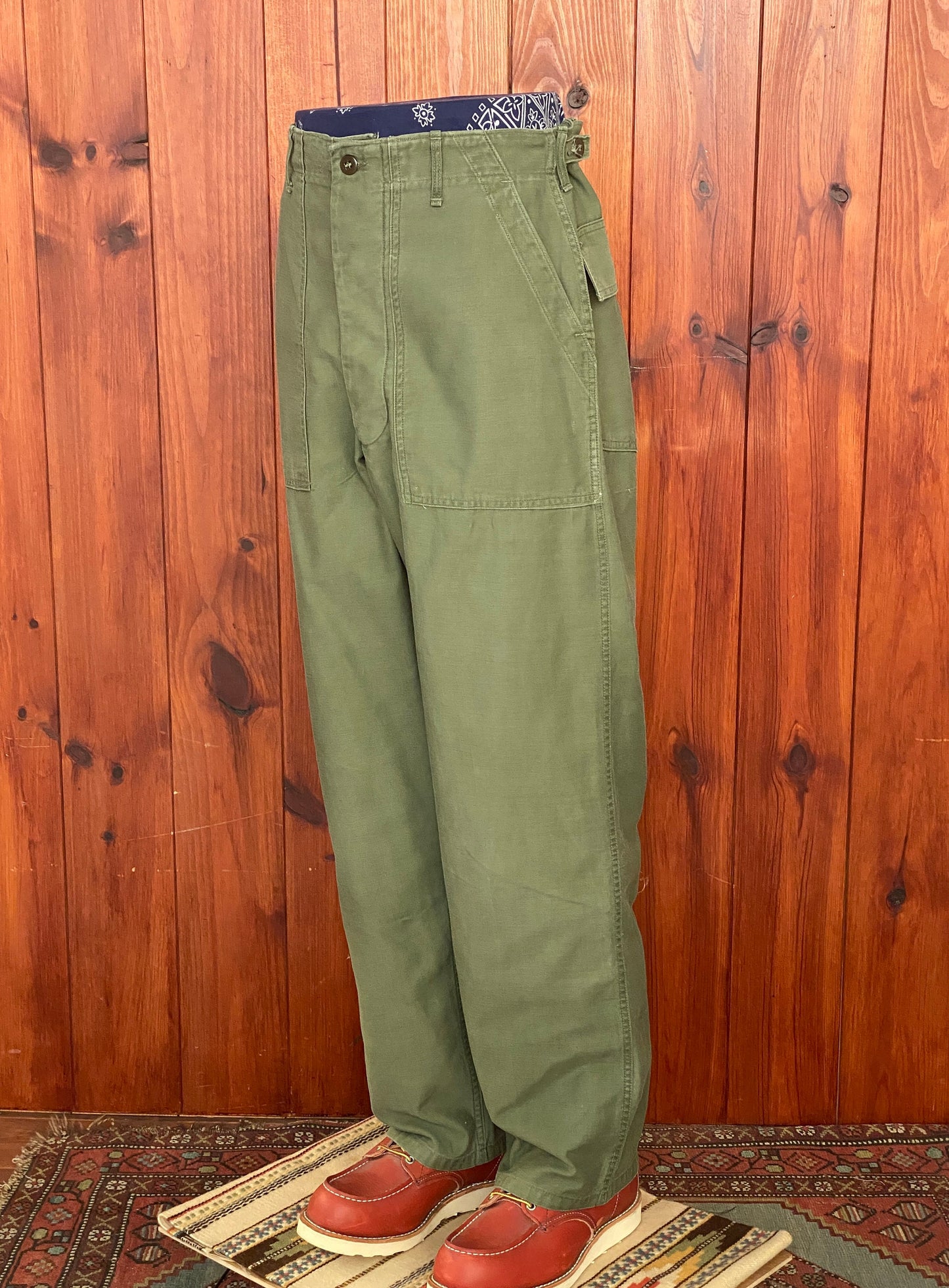 Size Med. Authentic 60s Vietnam war era OG-107 fatigue pants