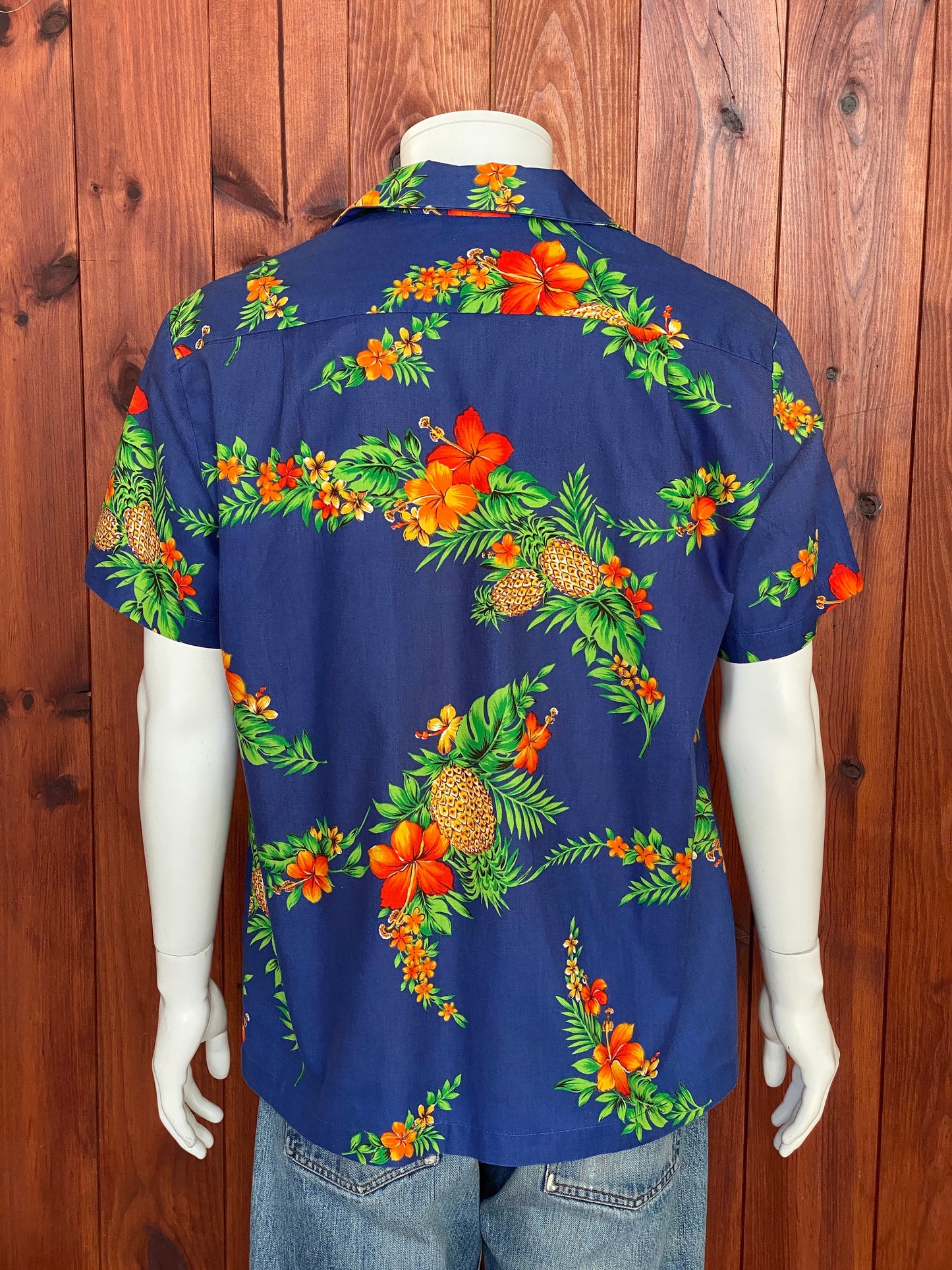 Large vintage 80s Hawaiian cotton shirt made in Hawaii - retro island style.
