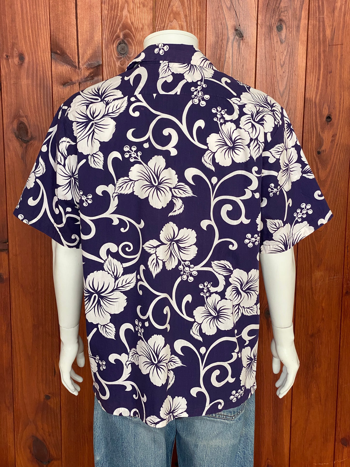 XL. Vintage 70s Hawaiian thin cotton shirt