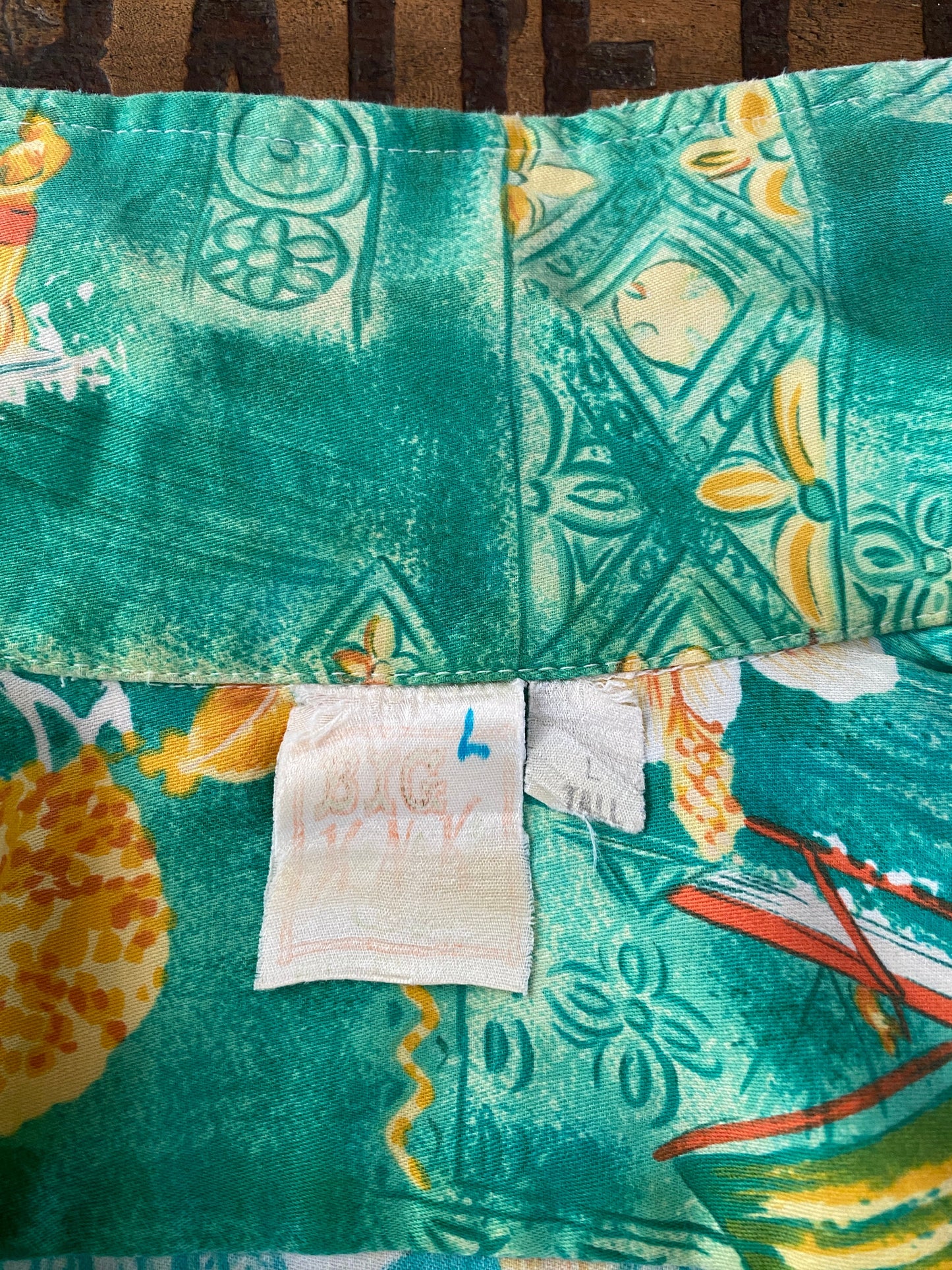 Large tall. Vintage 70s Hawaiian satin cotton shirt